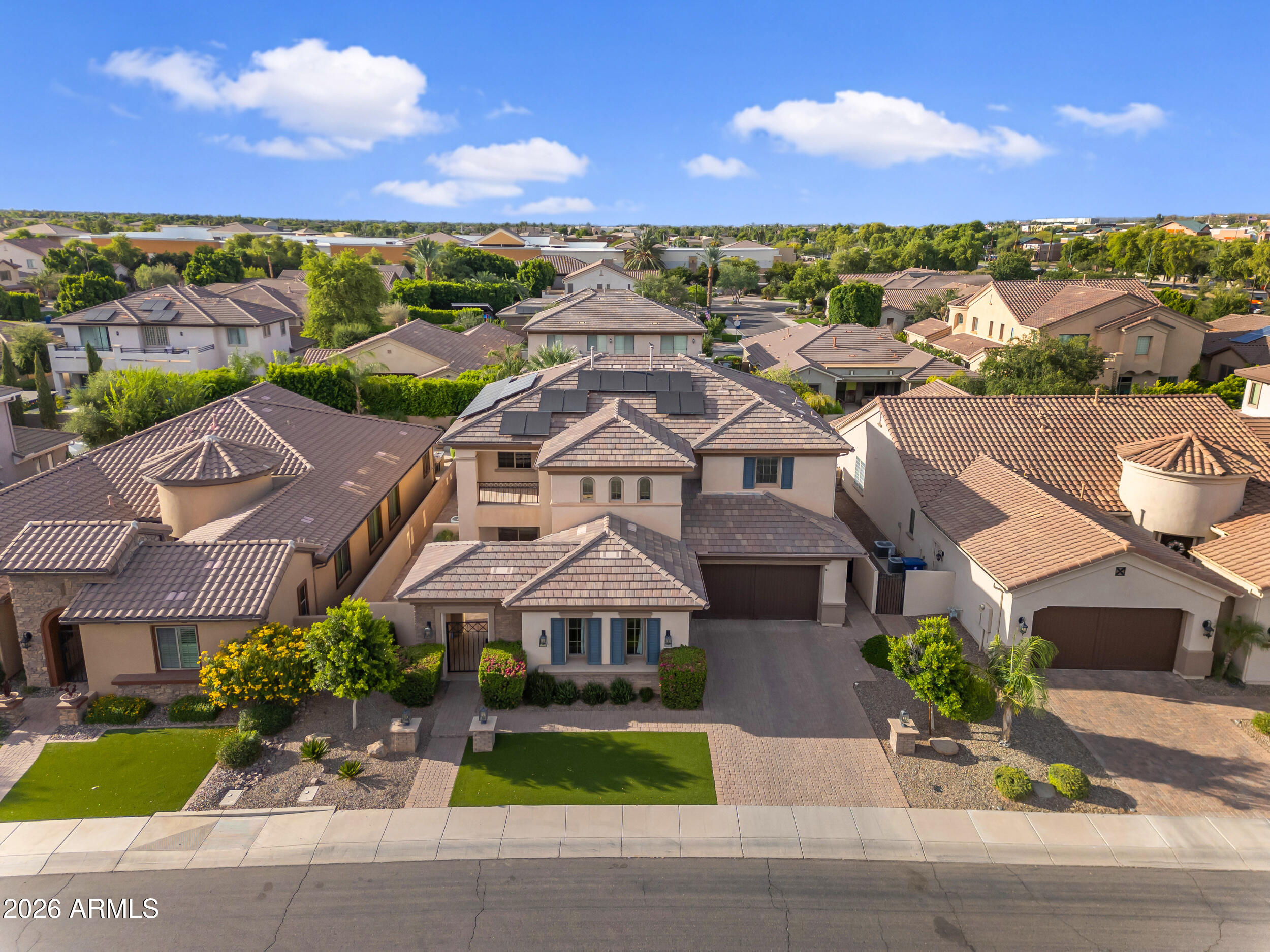 40 W TONTO Drive