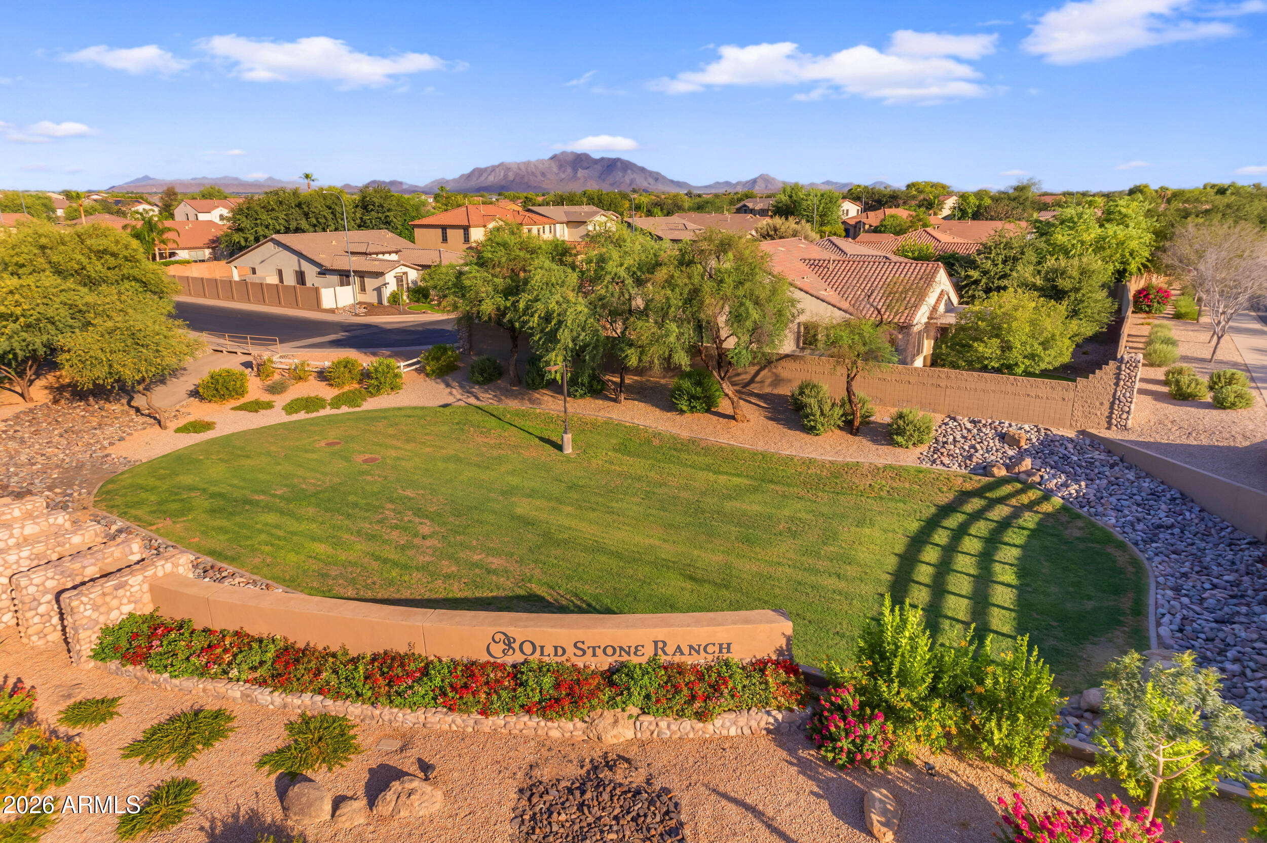 3832 E OLD STONE Circle N