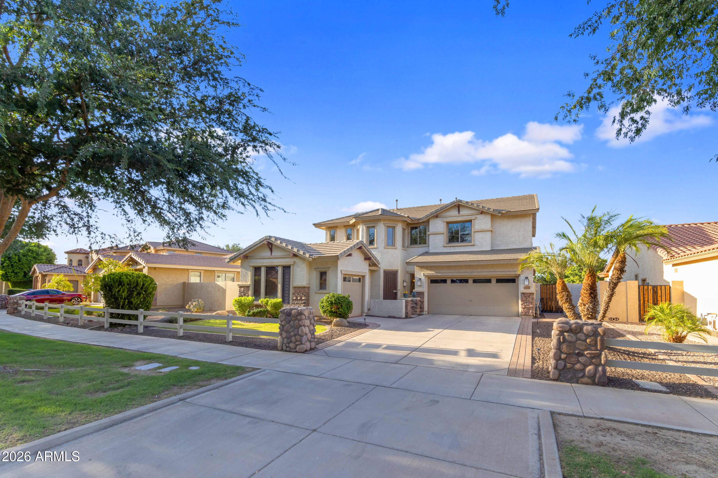 3832 E OLD STONE Circle N