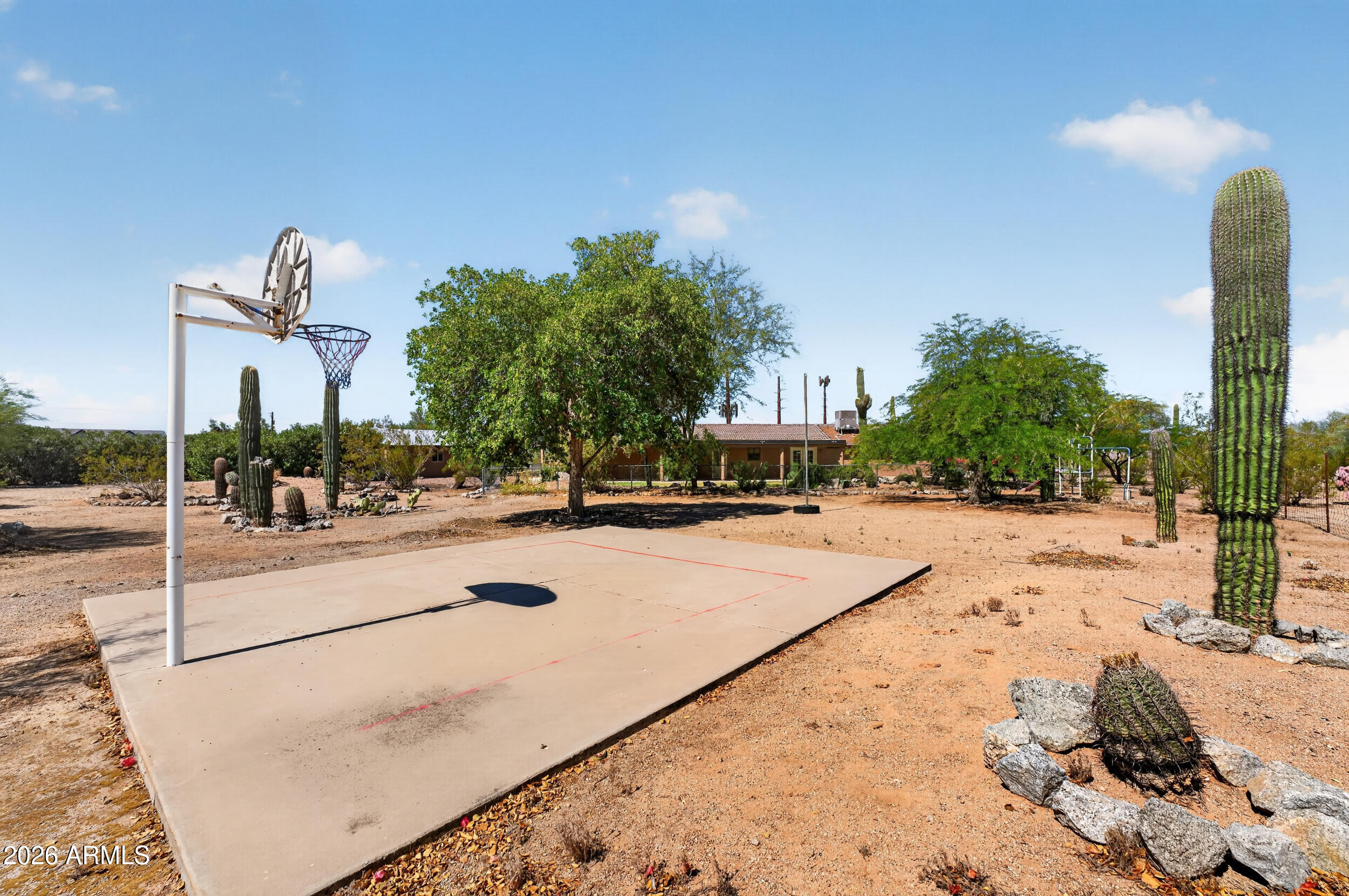 2839 N SOSSAMAN Road