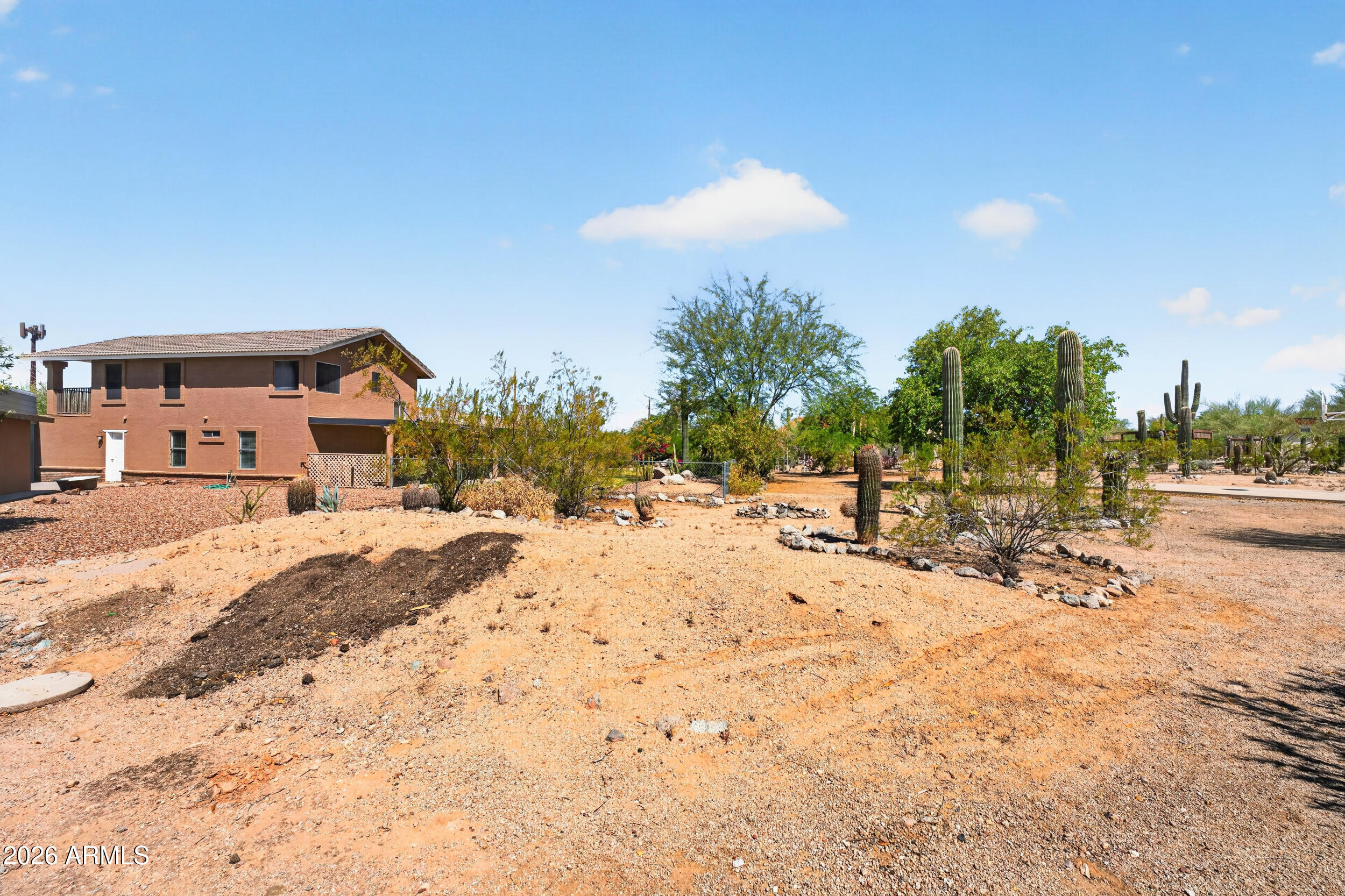 2839 N SOSSAMAN Road