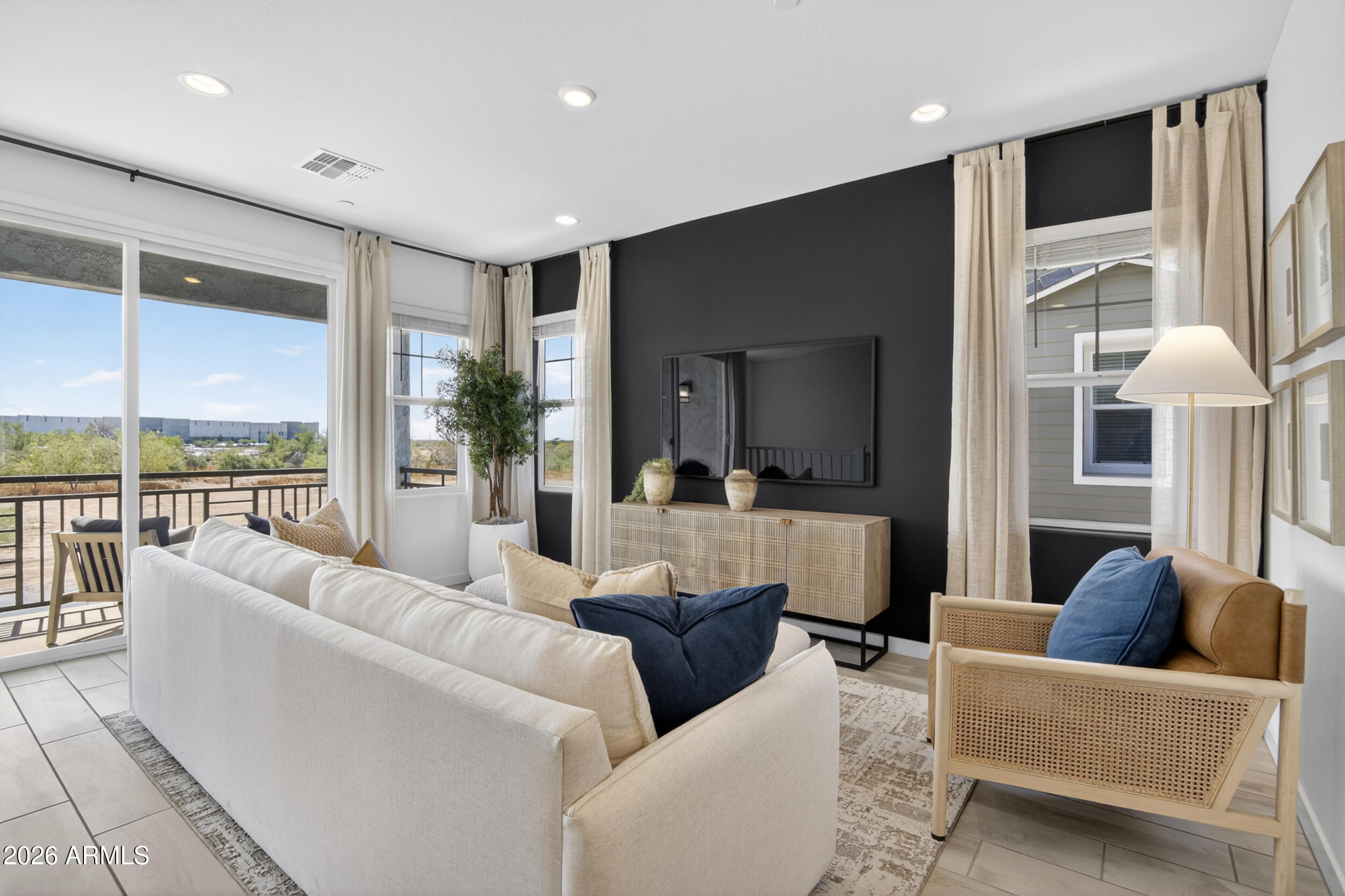 8149 E PETUNIA Avenue 1100