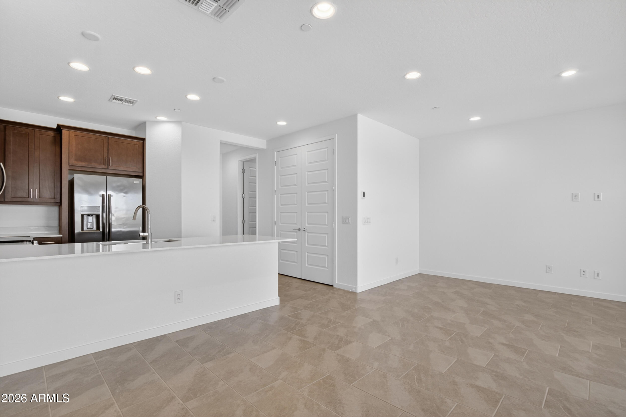 8149 E PETUNIA Avenue 1102