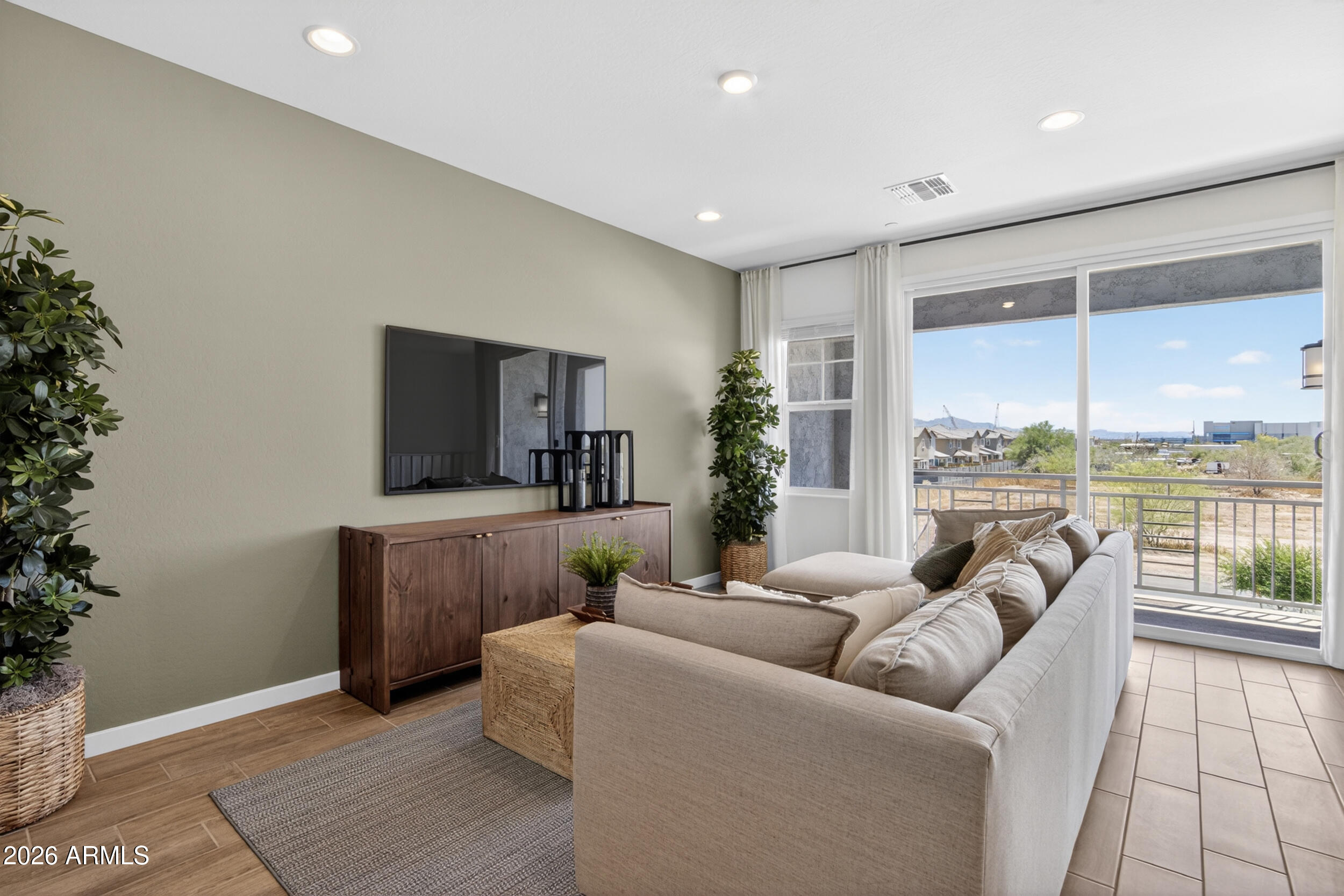 8149 E PETUNIA Avenue 1101