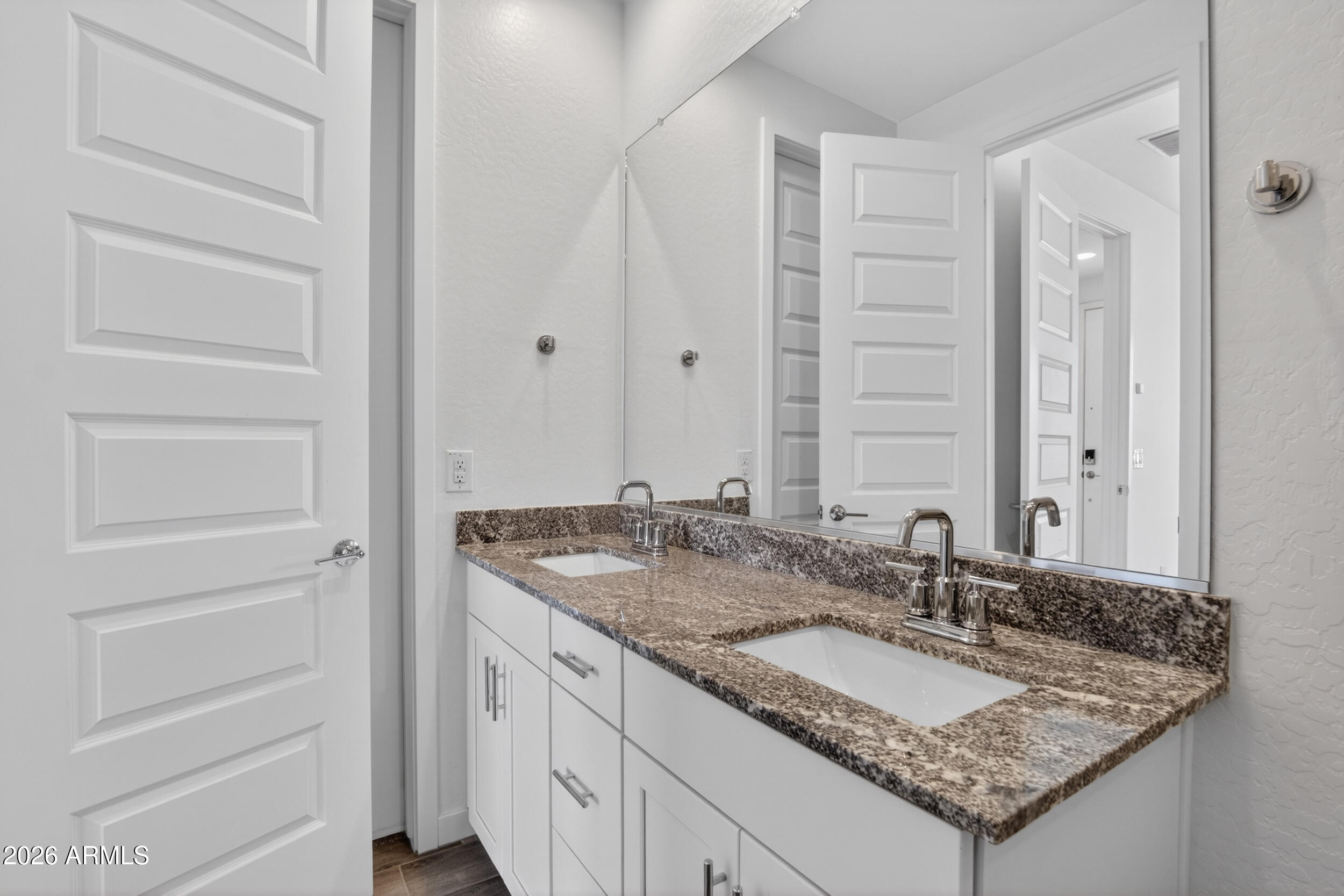 8149 E PETUNIA Avenue 1103