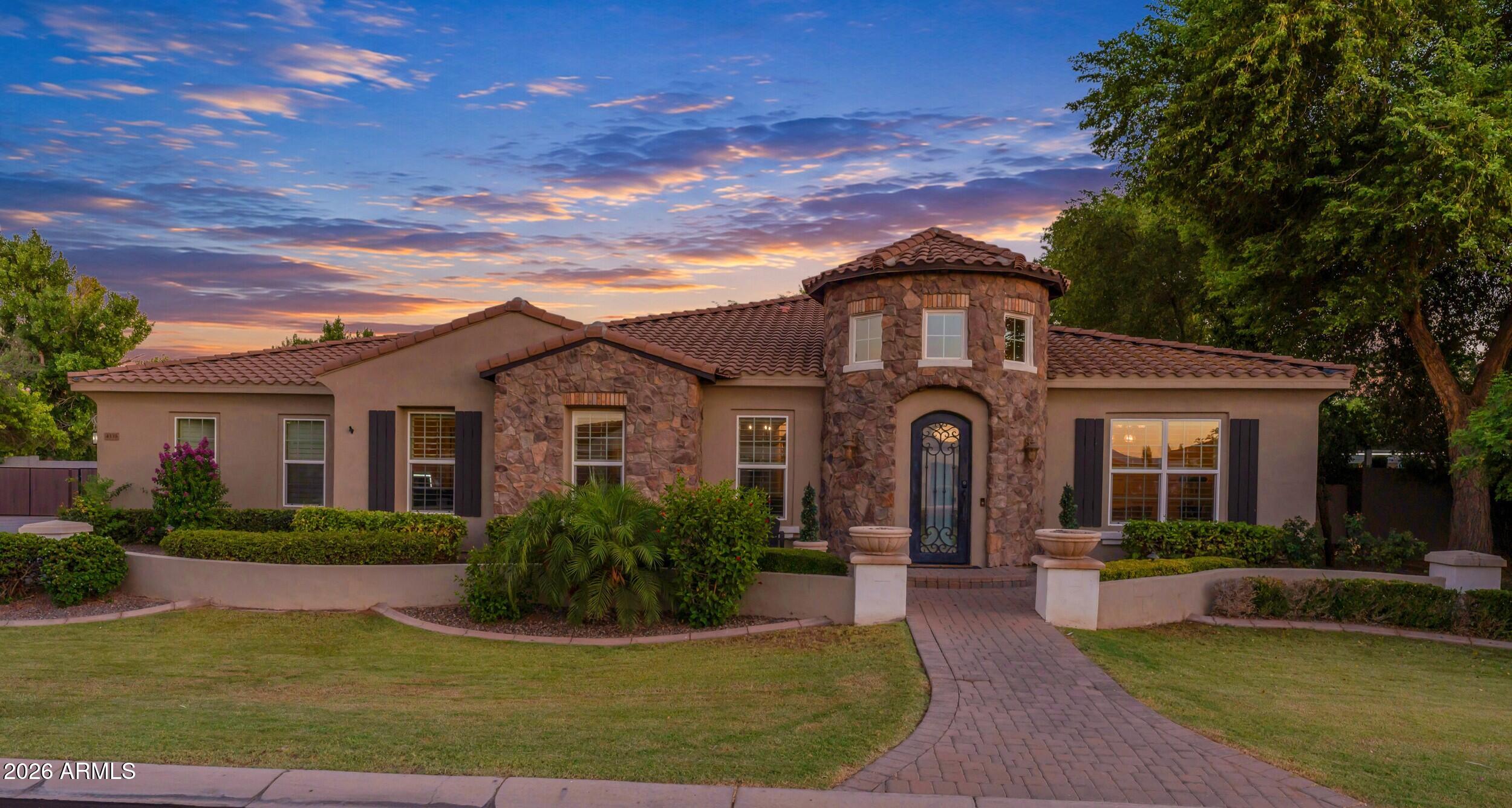 4339 E ESTRELLA Court