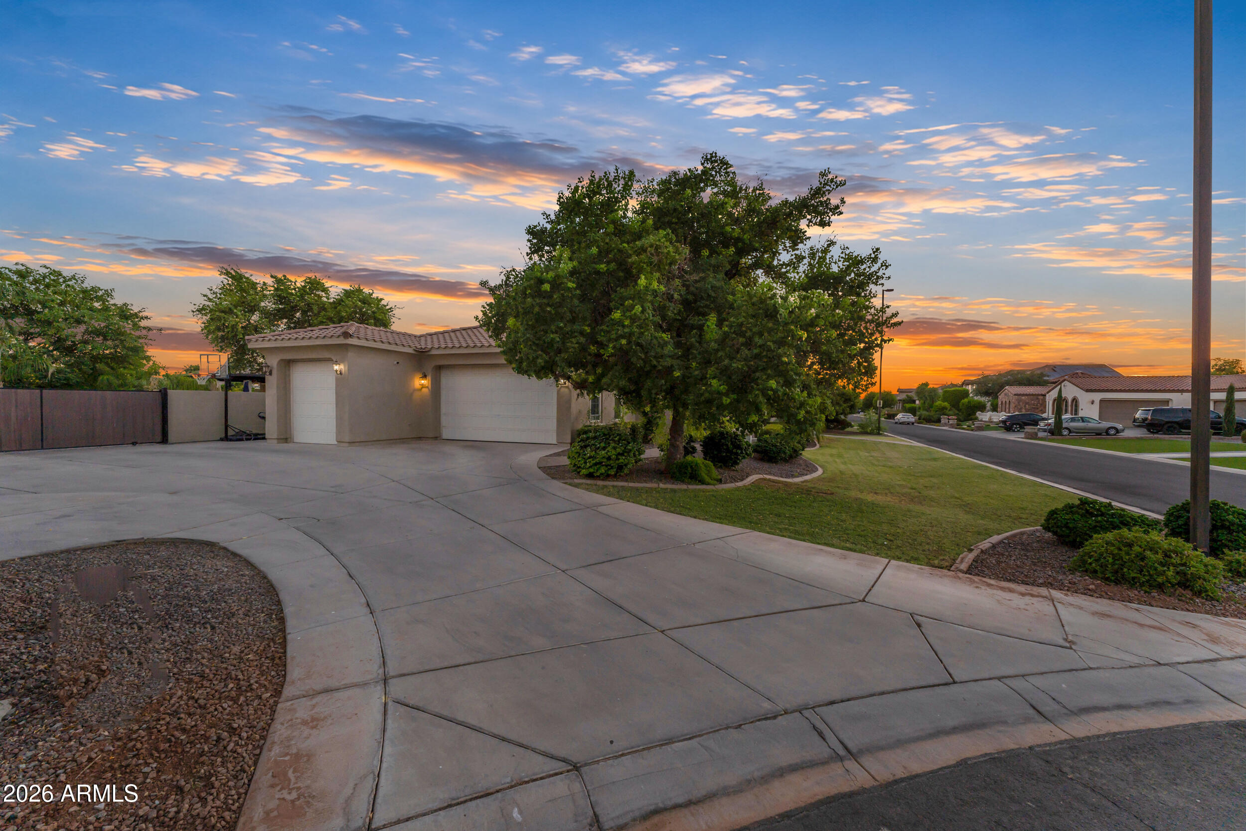 4339 E ESTRELLA Court