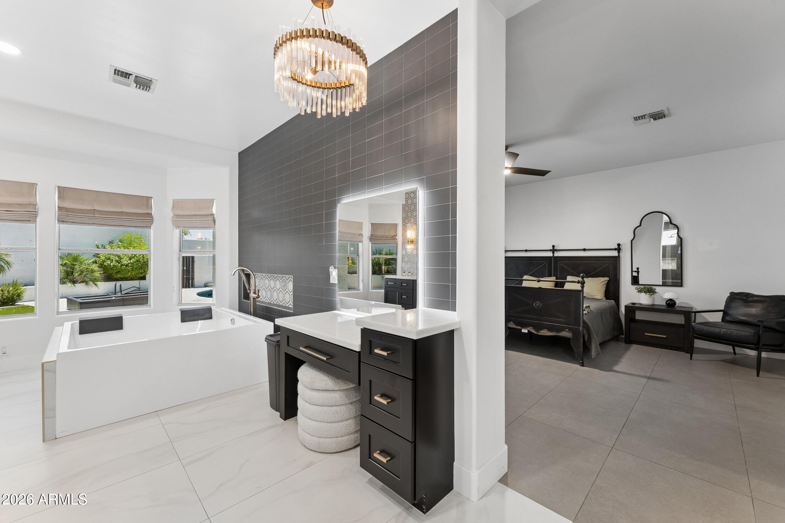 3016 W Ironwood Circle