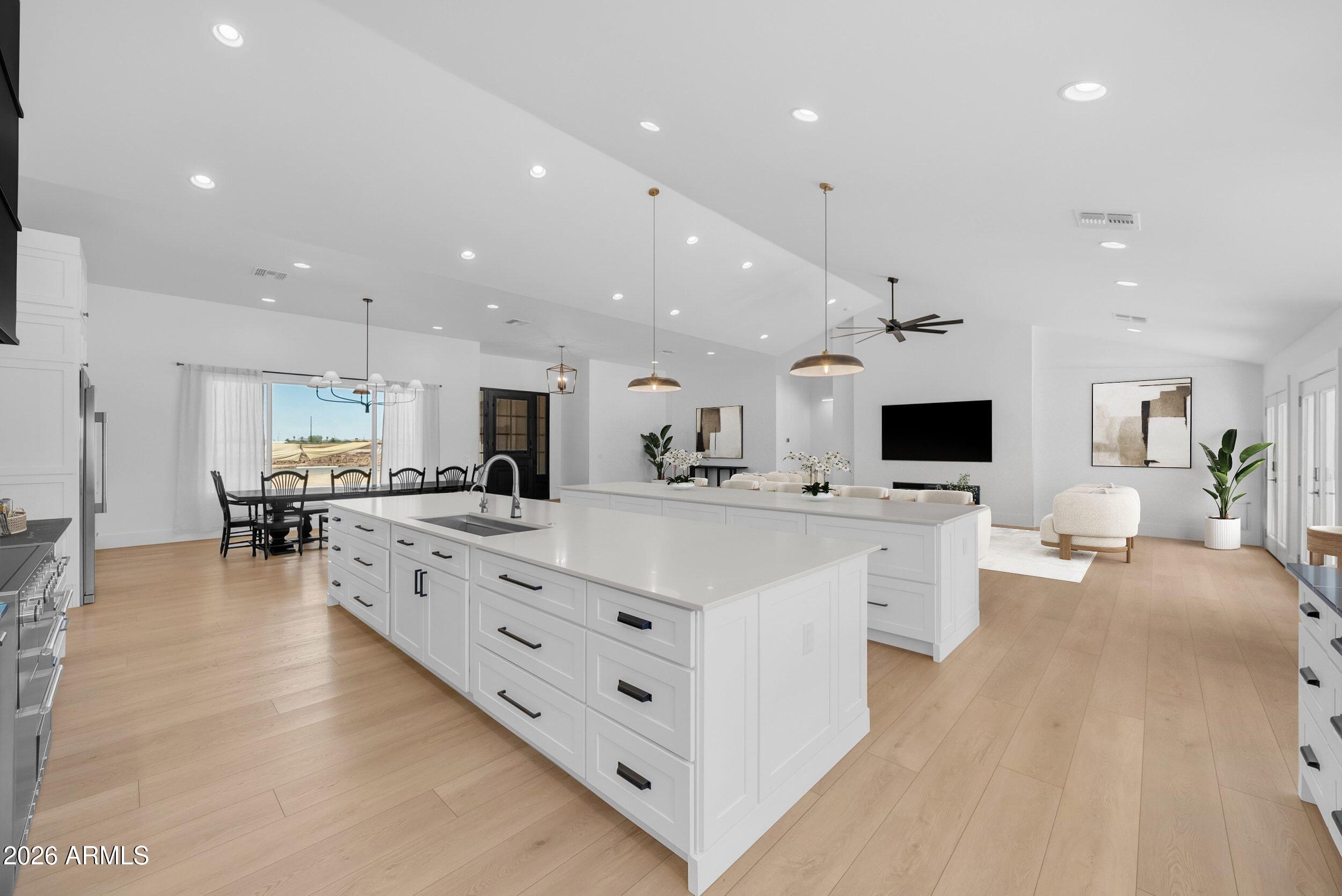 2265 E BONANZA Road