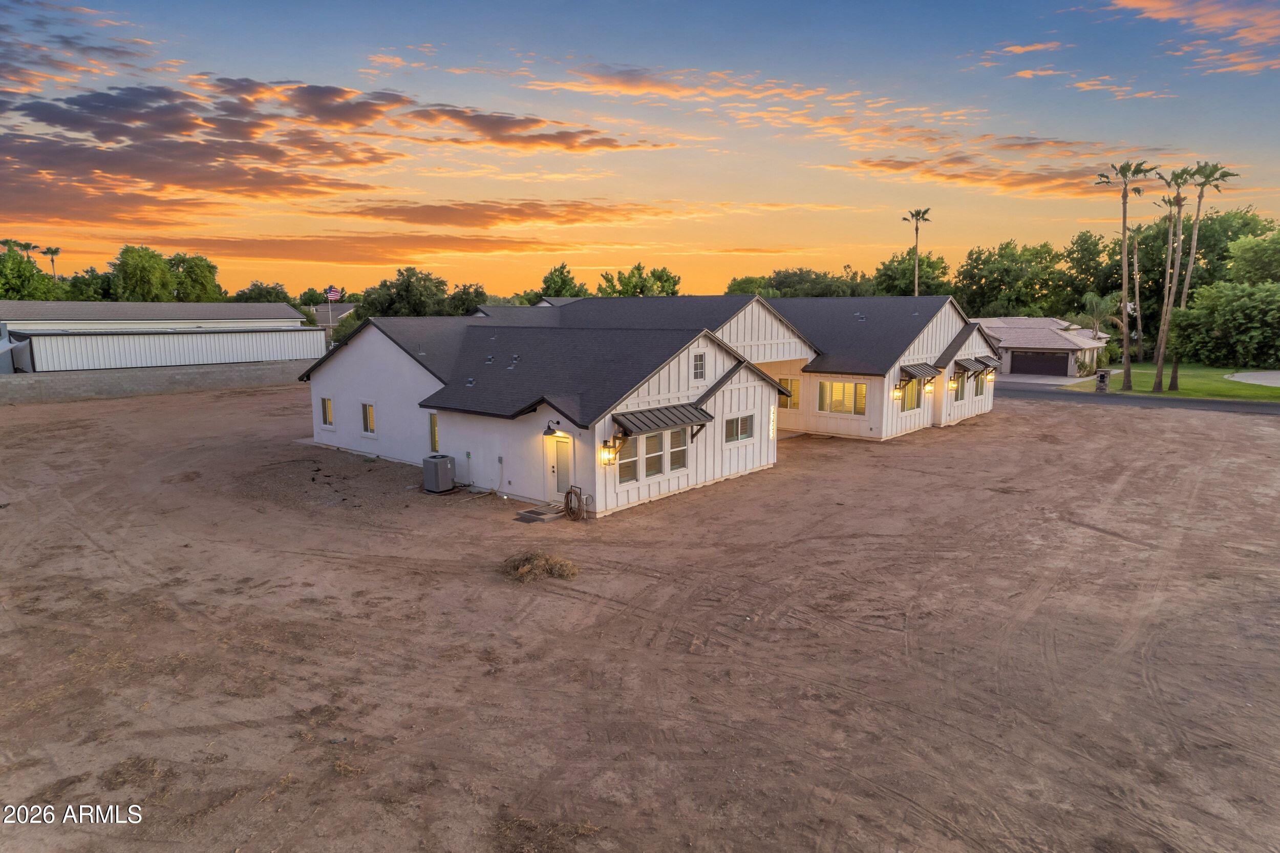 2265 E BONANZA Road