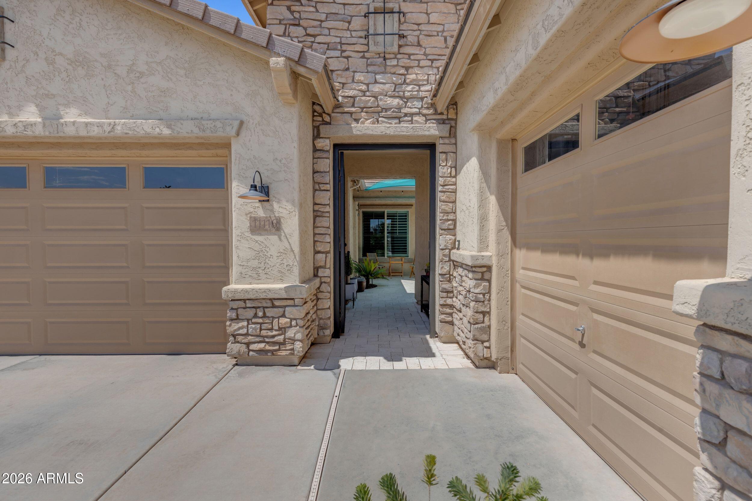 11116 E TRAVERTINE Avenue