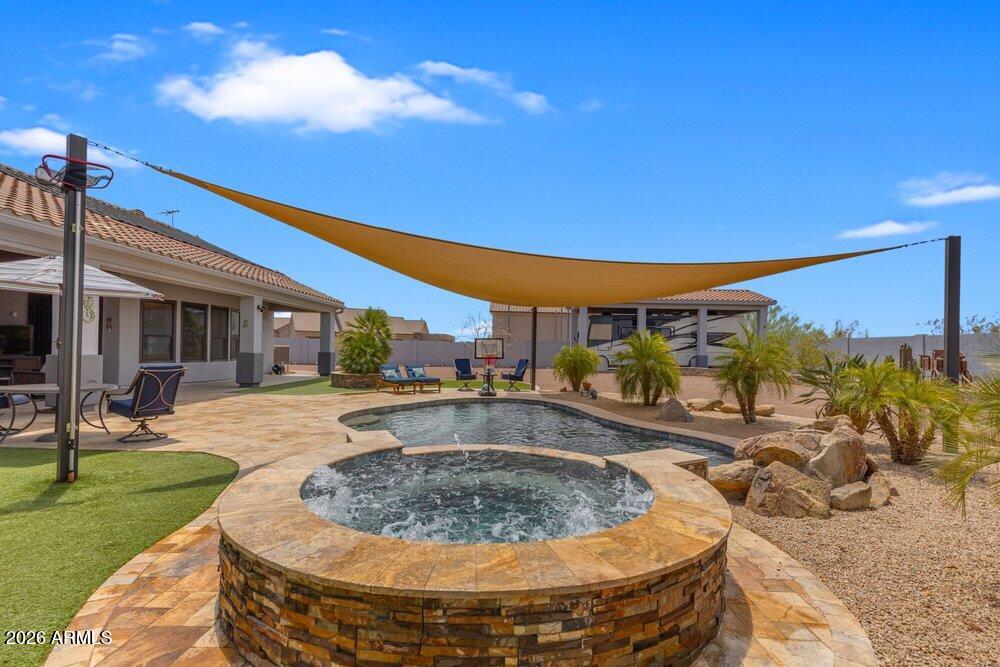 19738 W MARIPOSA Drive