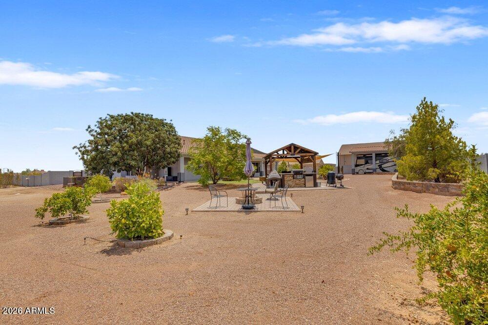 19738 W MARIPOSA Drive