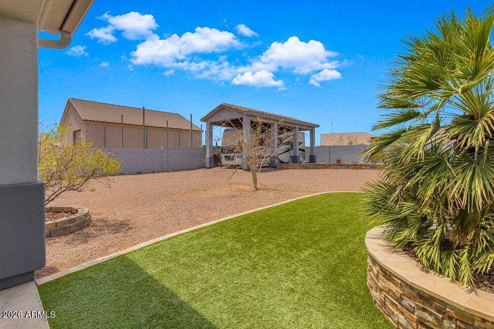 19738 W MARIPOSA Drive