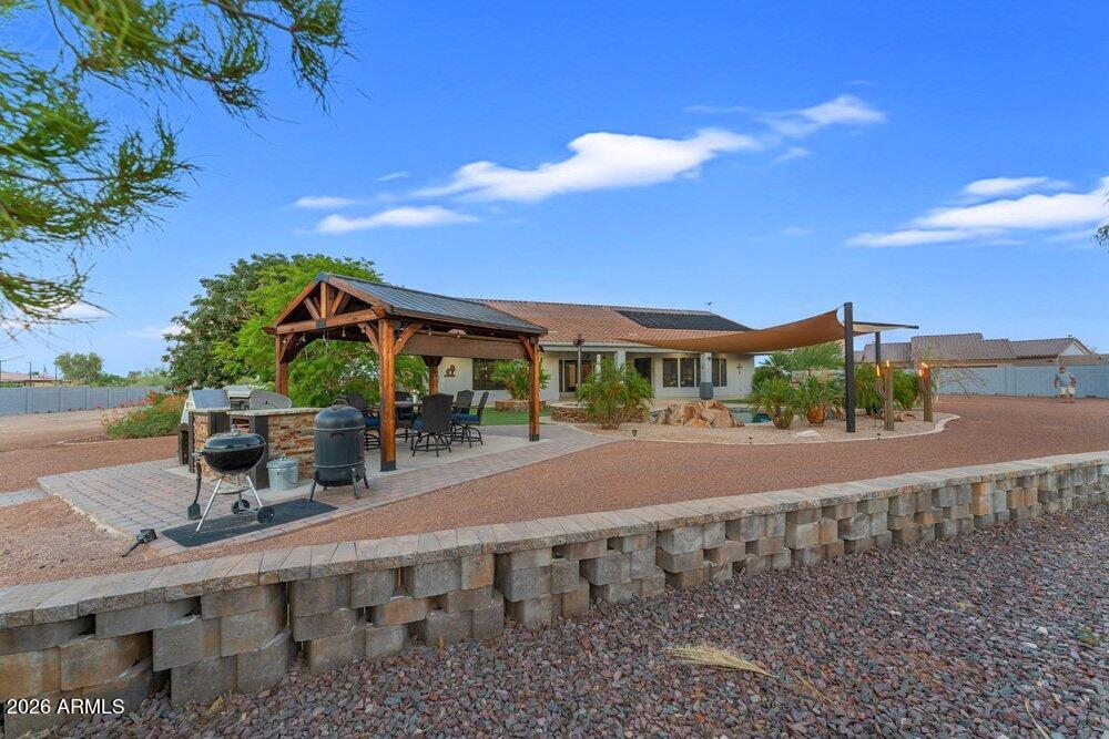 19738 W MARIPOSA Drive