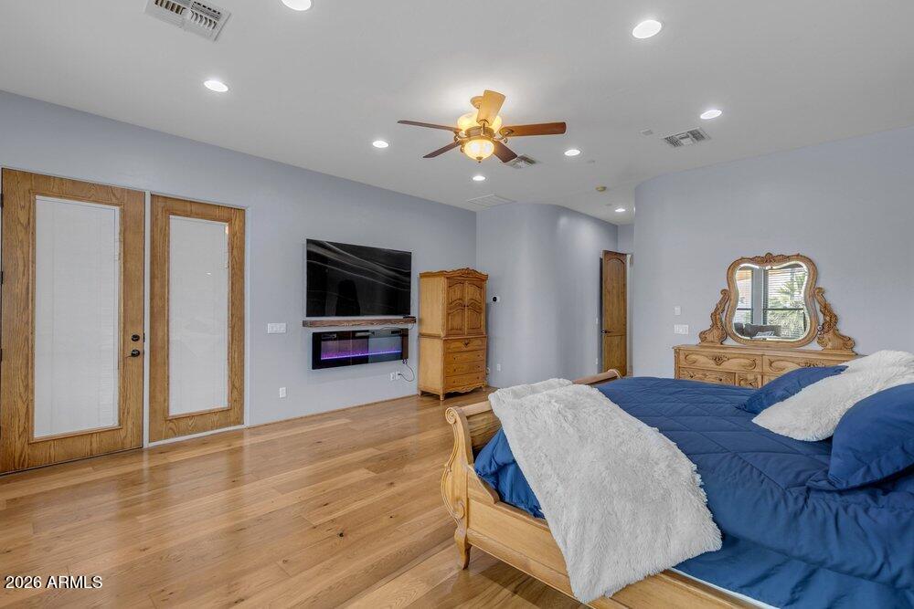 19738 W MARIPOSA Drive