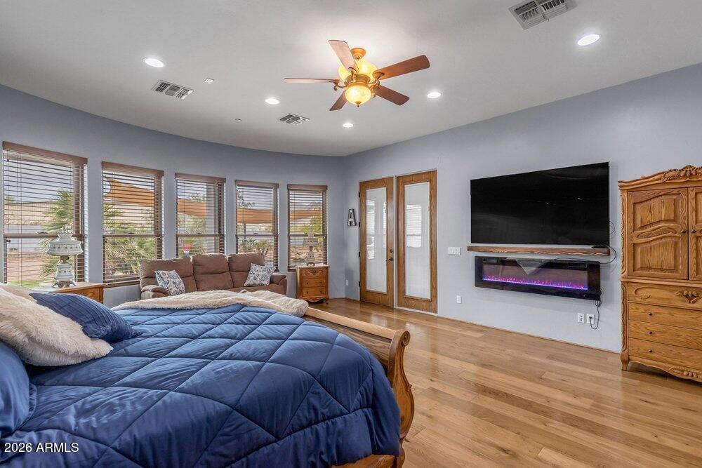 19738 W MARIPOSA Drive