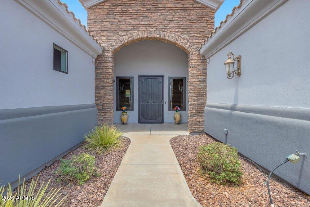 19738 W MARIPOSA Drive