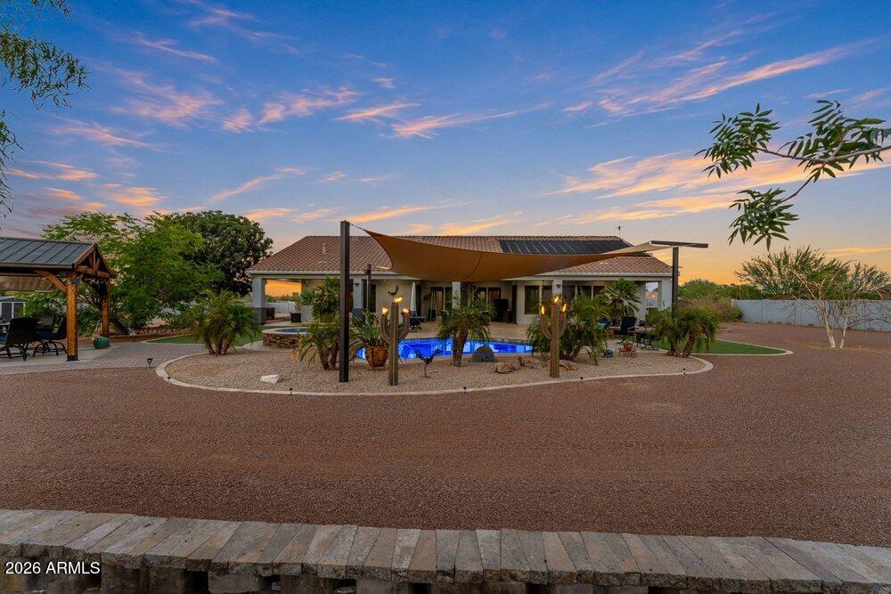 19738 W MARIPOSA Drive