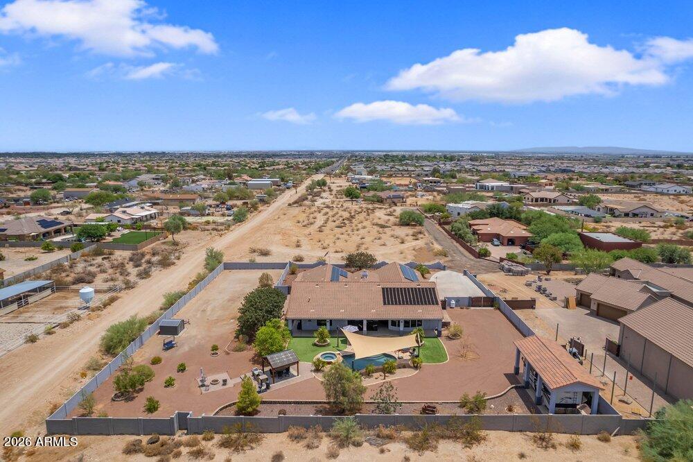 19738 W MARIPOSA Drive