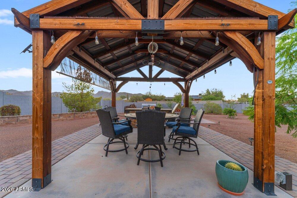 19738 W MARIPOSA Drive
