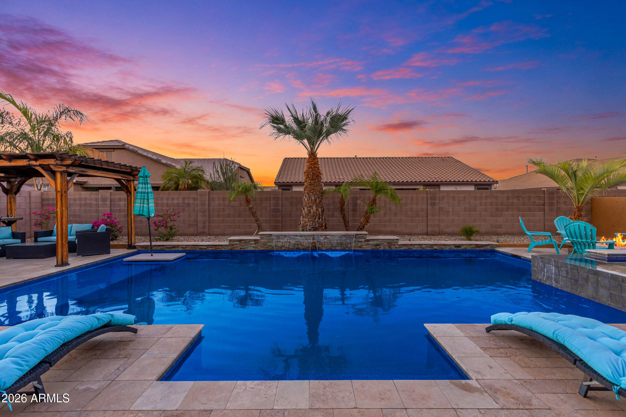 18372 W PARADISE Lane