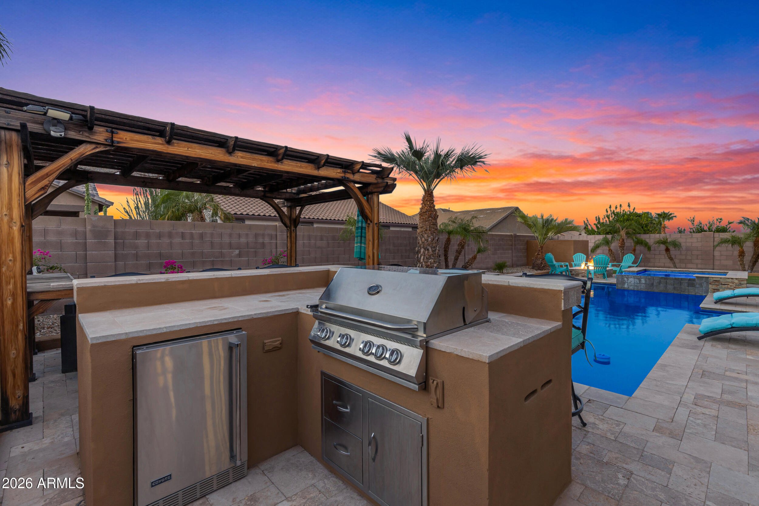 18372 W PARADISE Lane