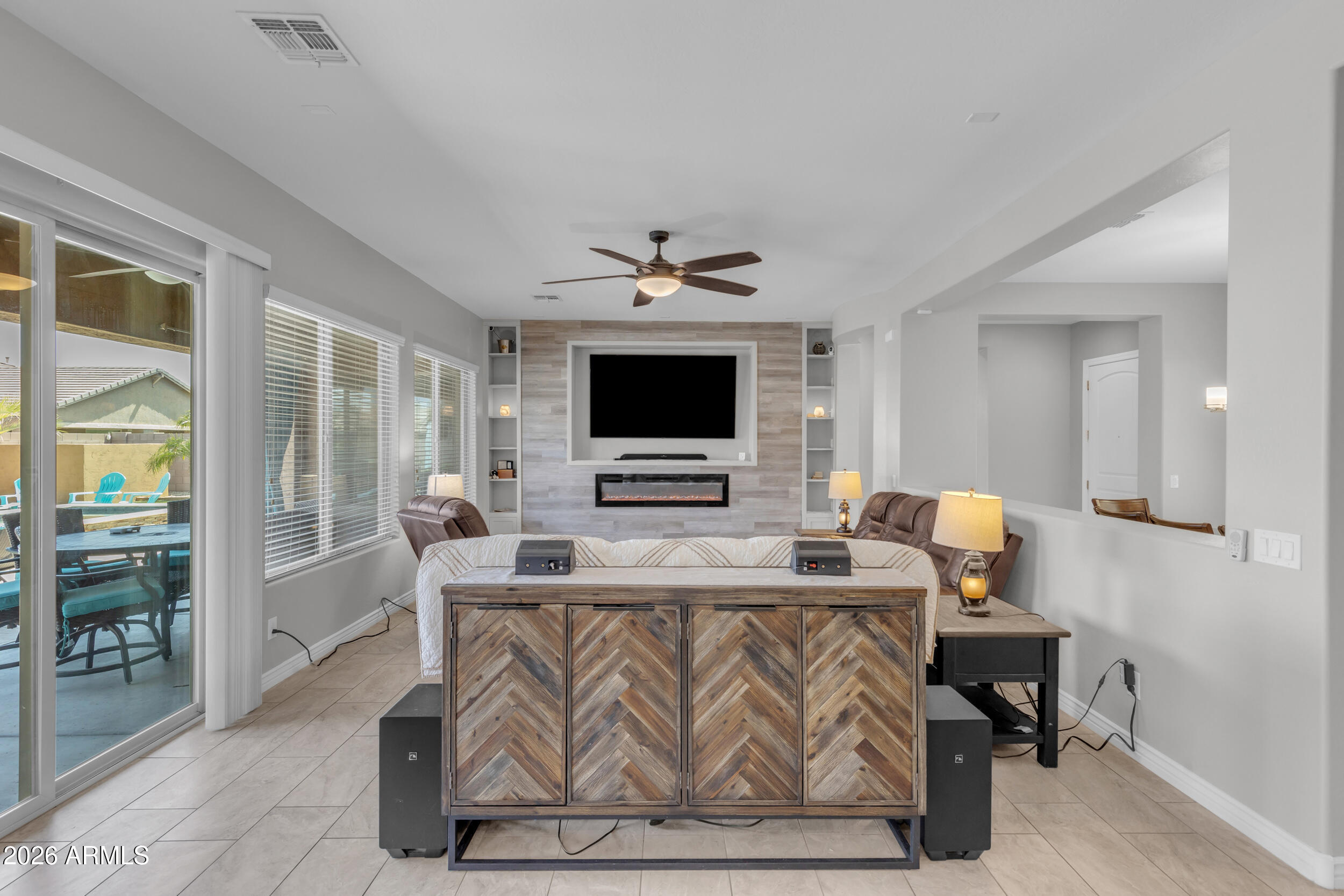 18372 W PARADISE Lane