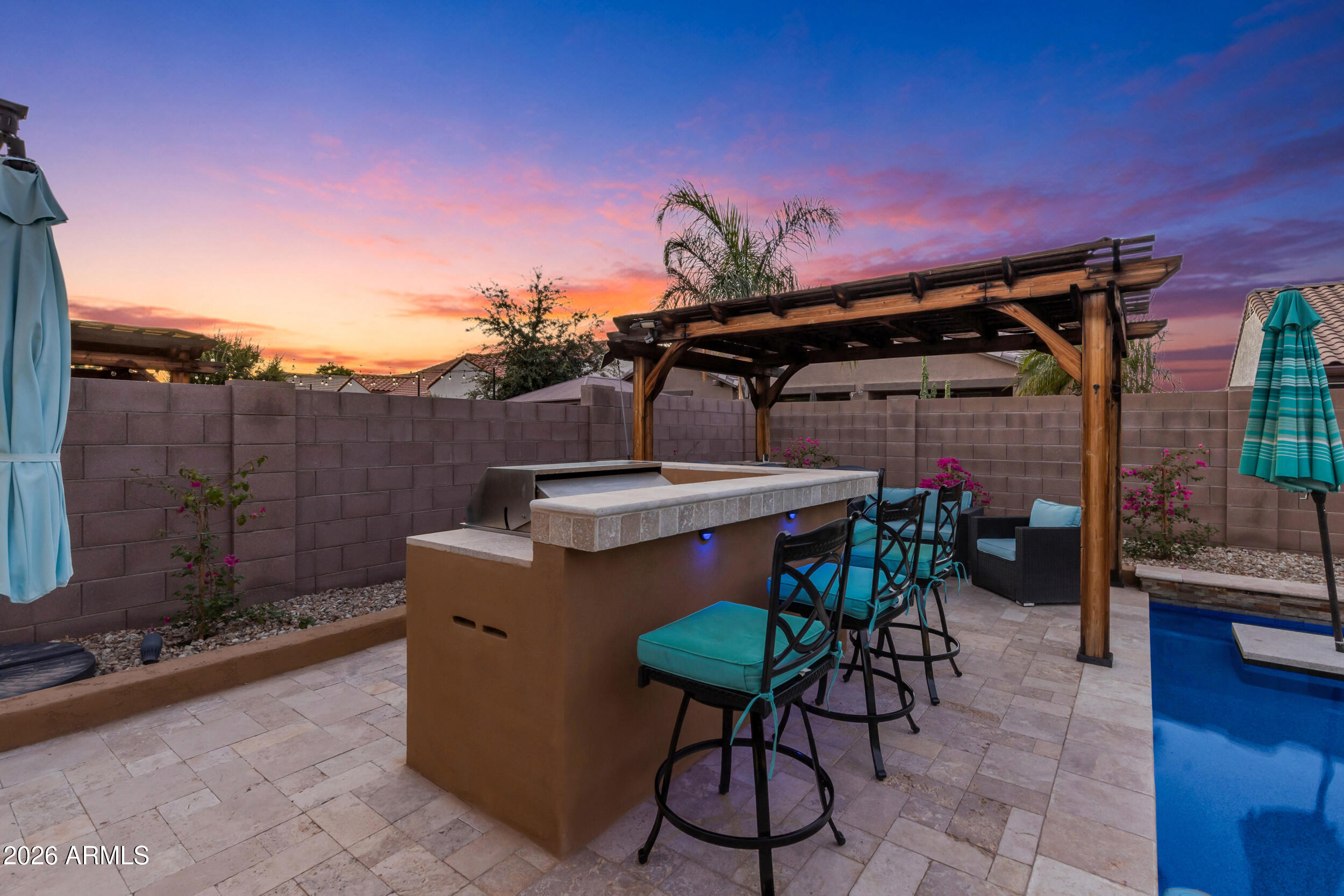 18372 W PARADISE Lane