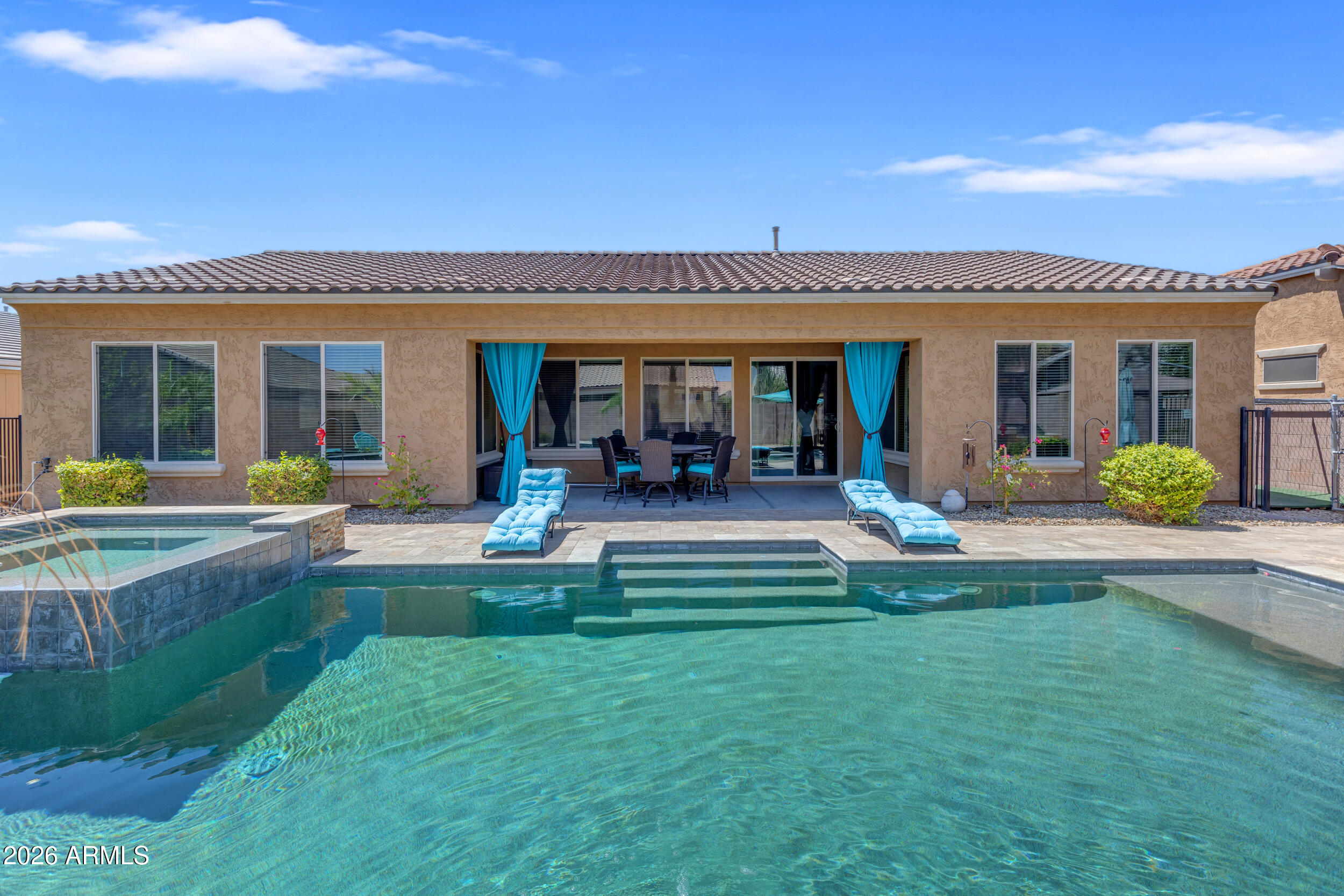 18372 W PARADISE Lane