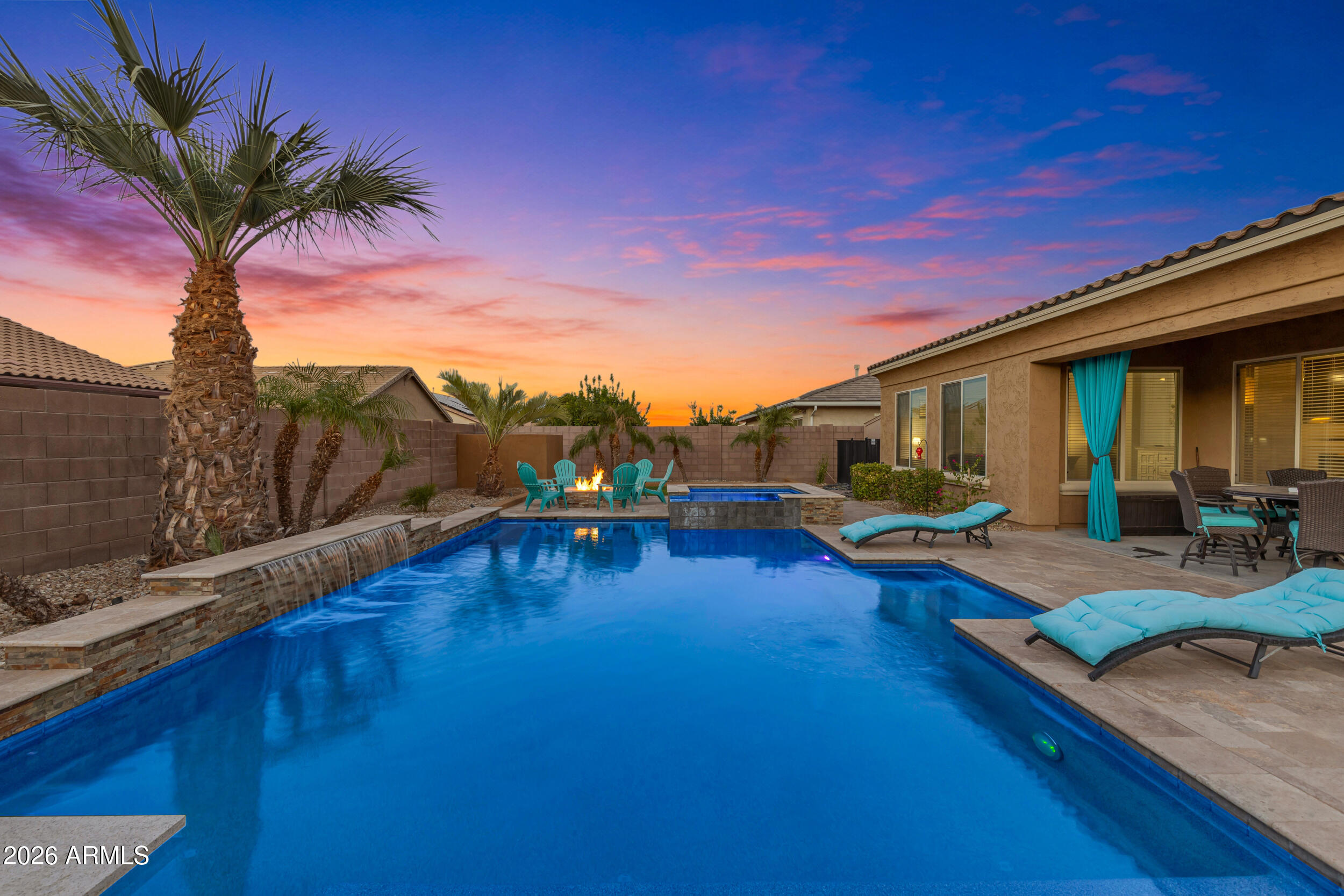 18372 W PARADISE Lane