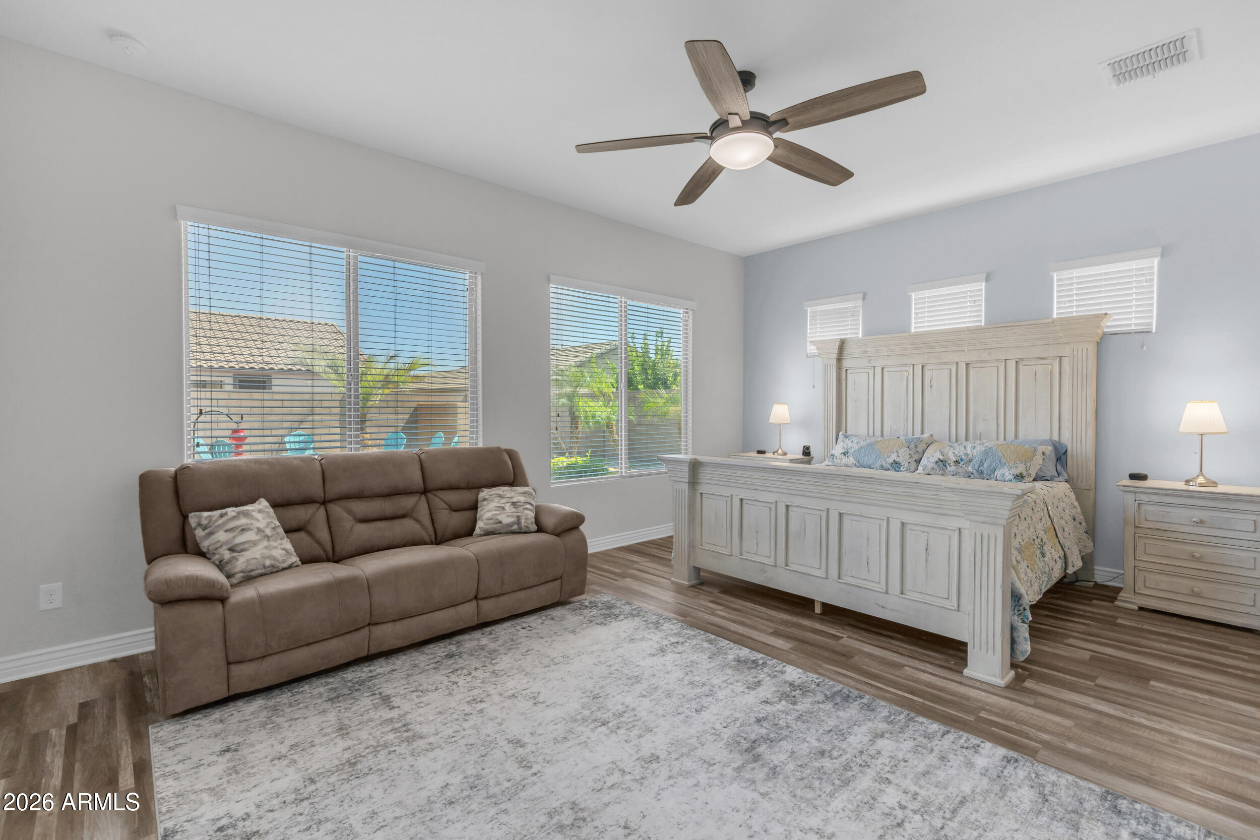 18372 W PARADISE Lane