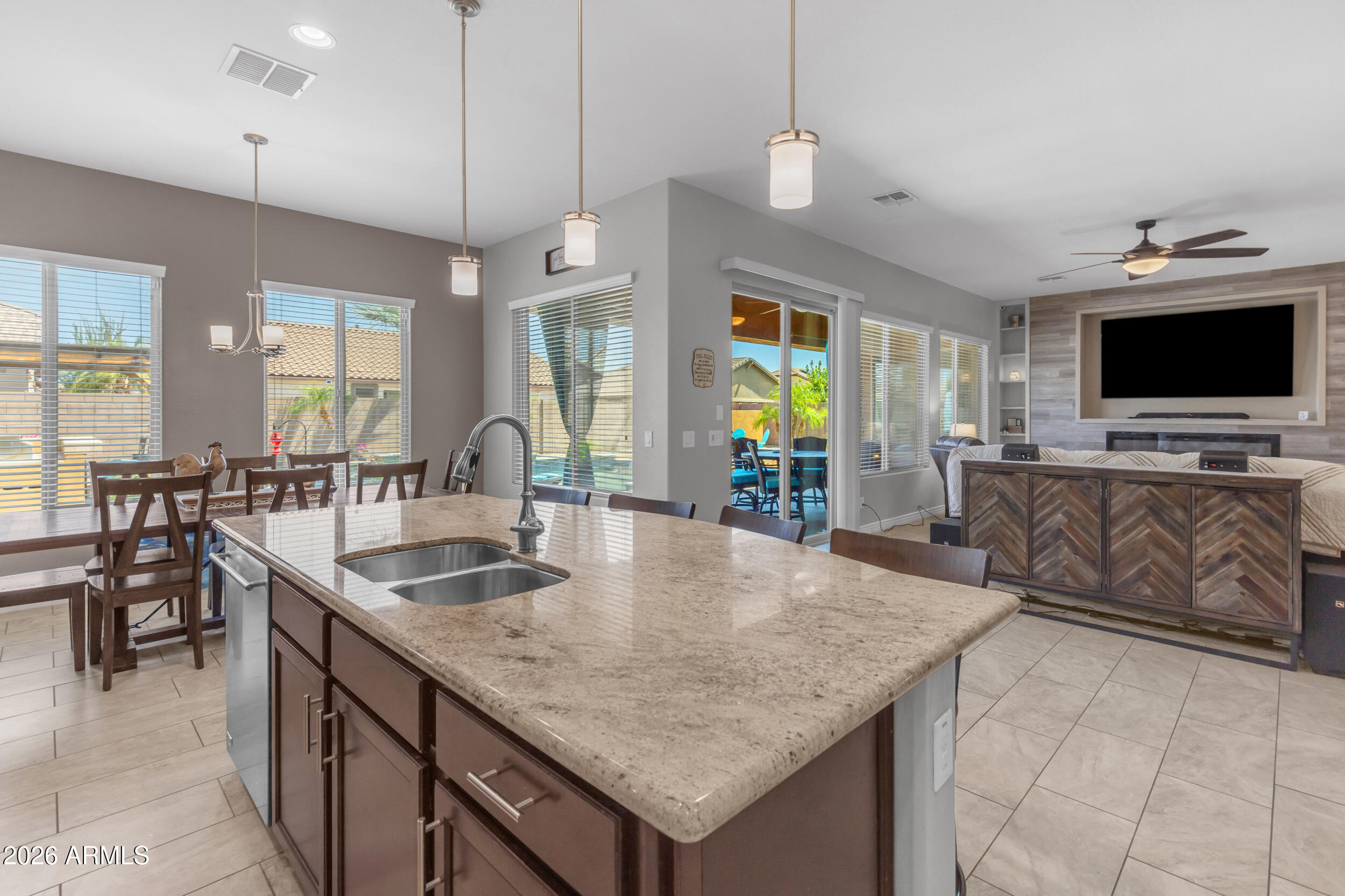 18372 W PARADISE Lane