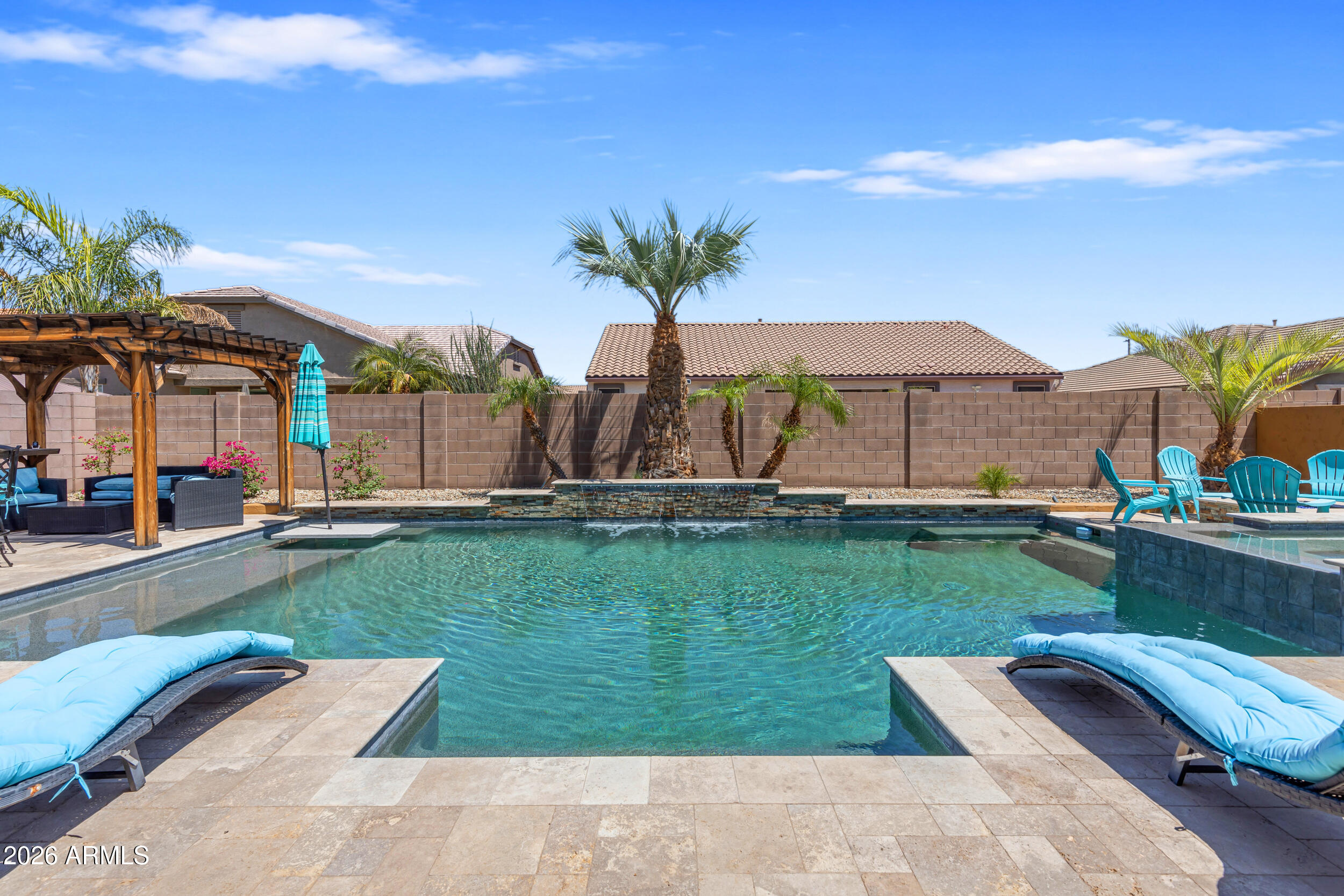 18372 W PARADISE Lane