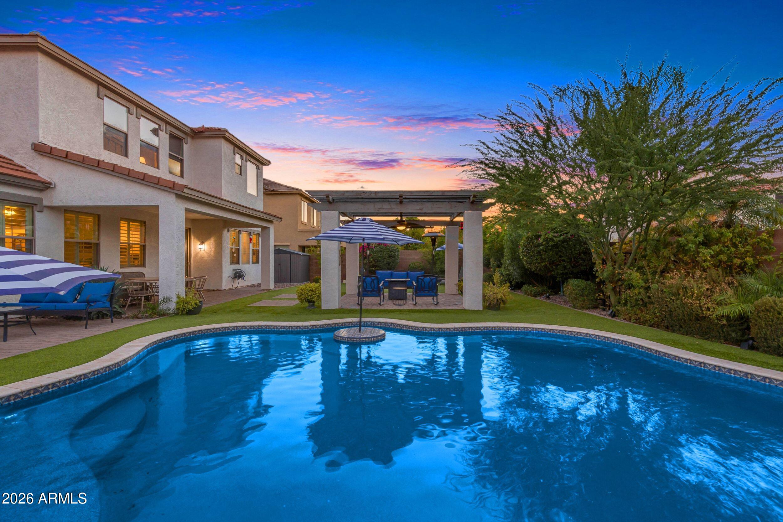 3076 E VALLEJO Drive