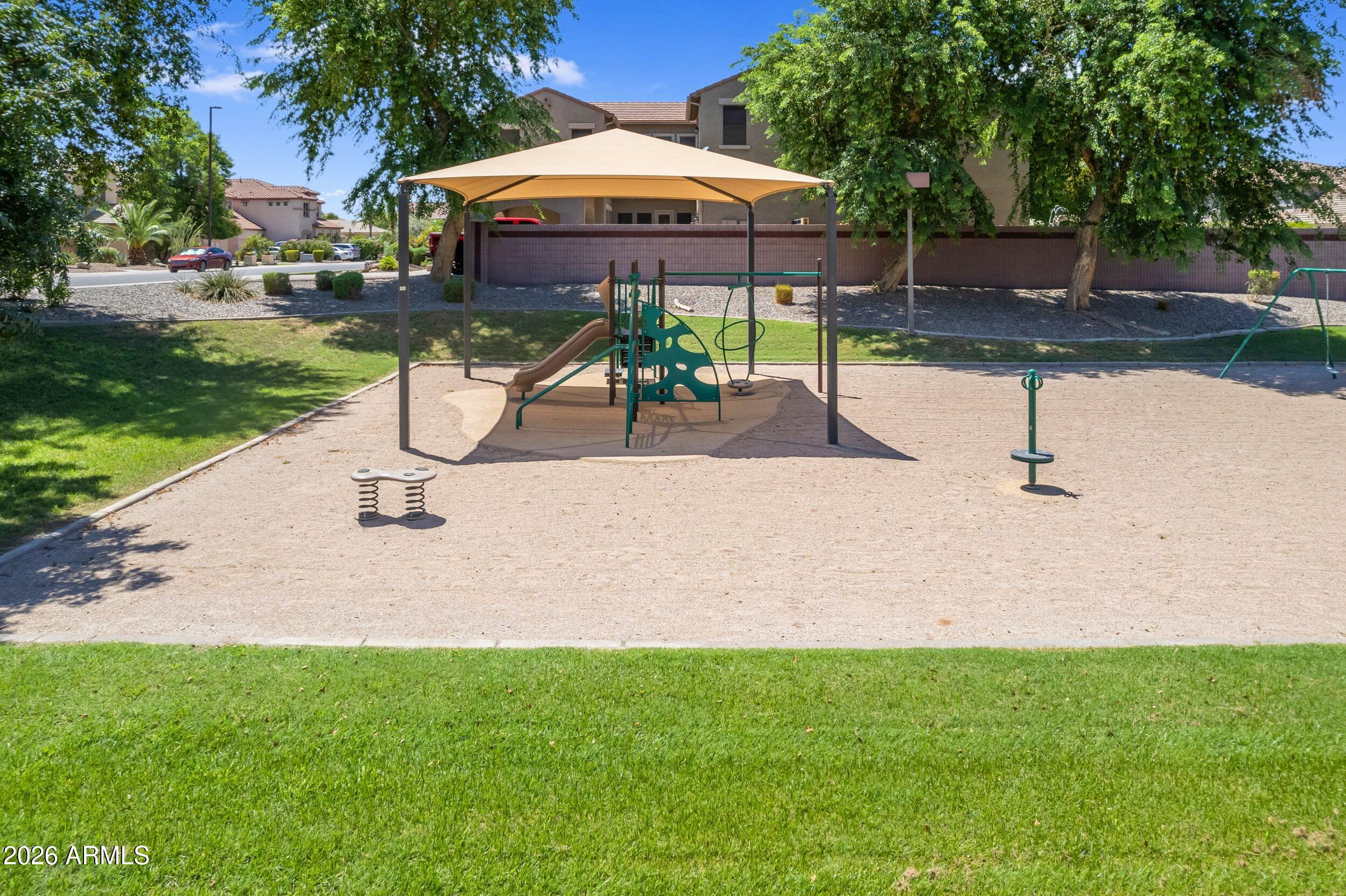 3076 E VALLEJO Drive