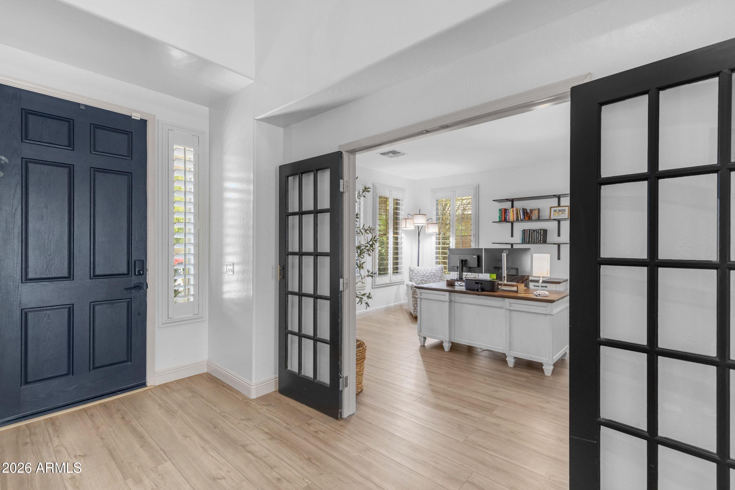 3076 E VALLEJO Drive