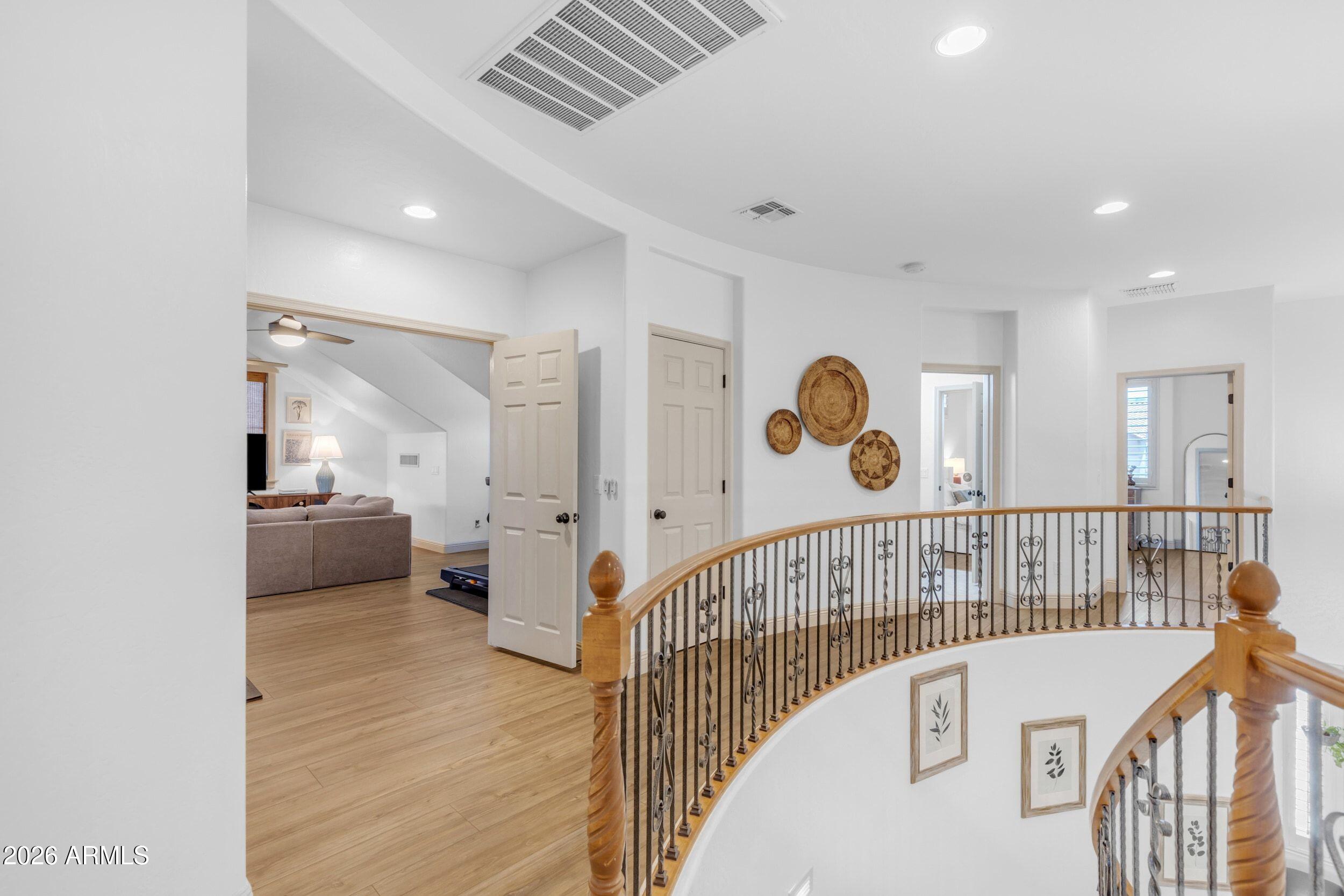 3076 E VALLEJO Drive