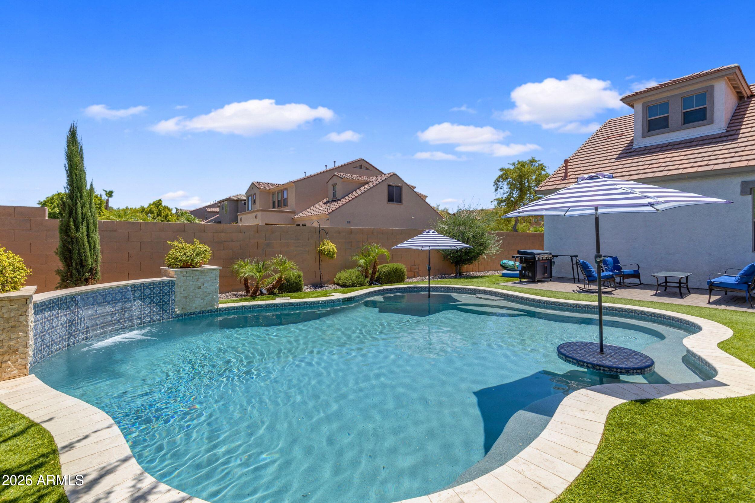 3076 E VALLEJO Drive