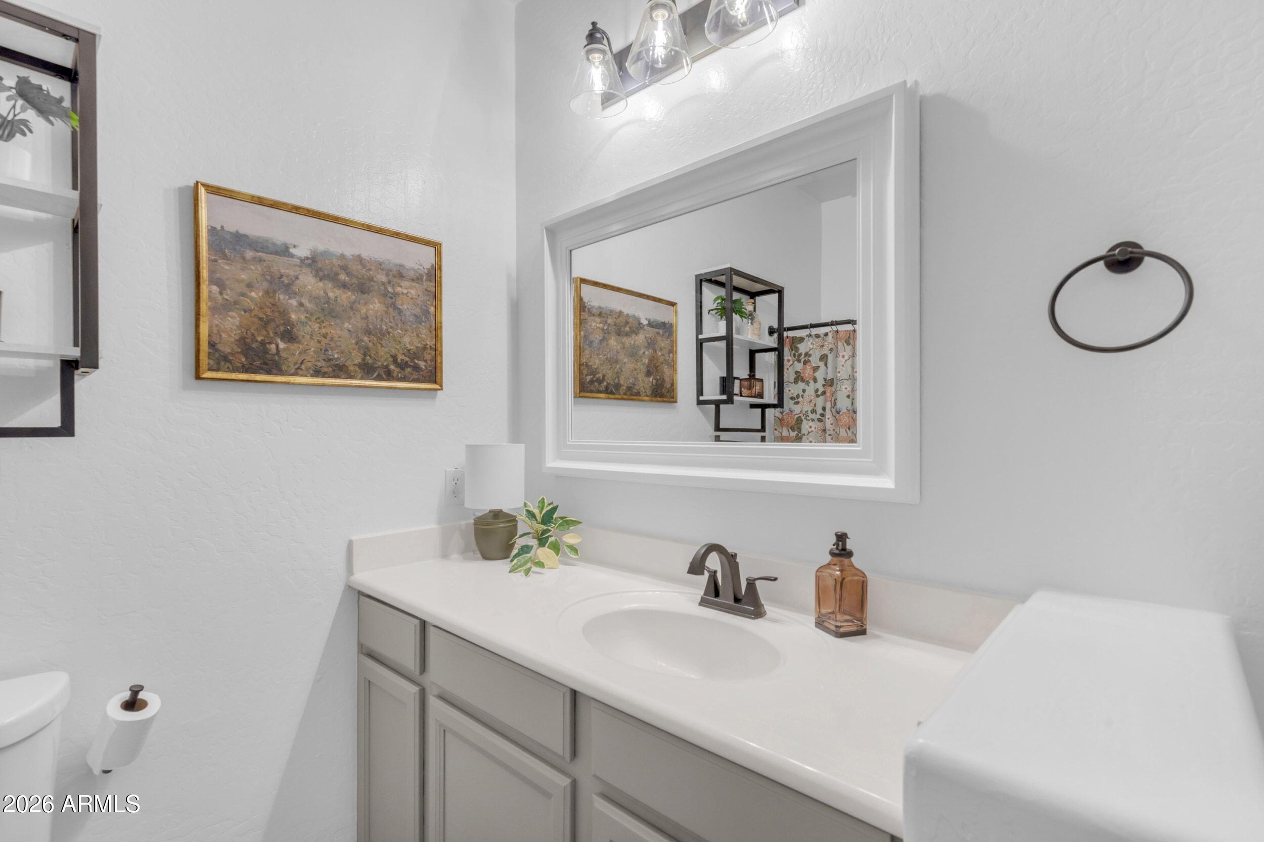3076 E VALLEJO Drive