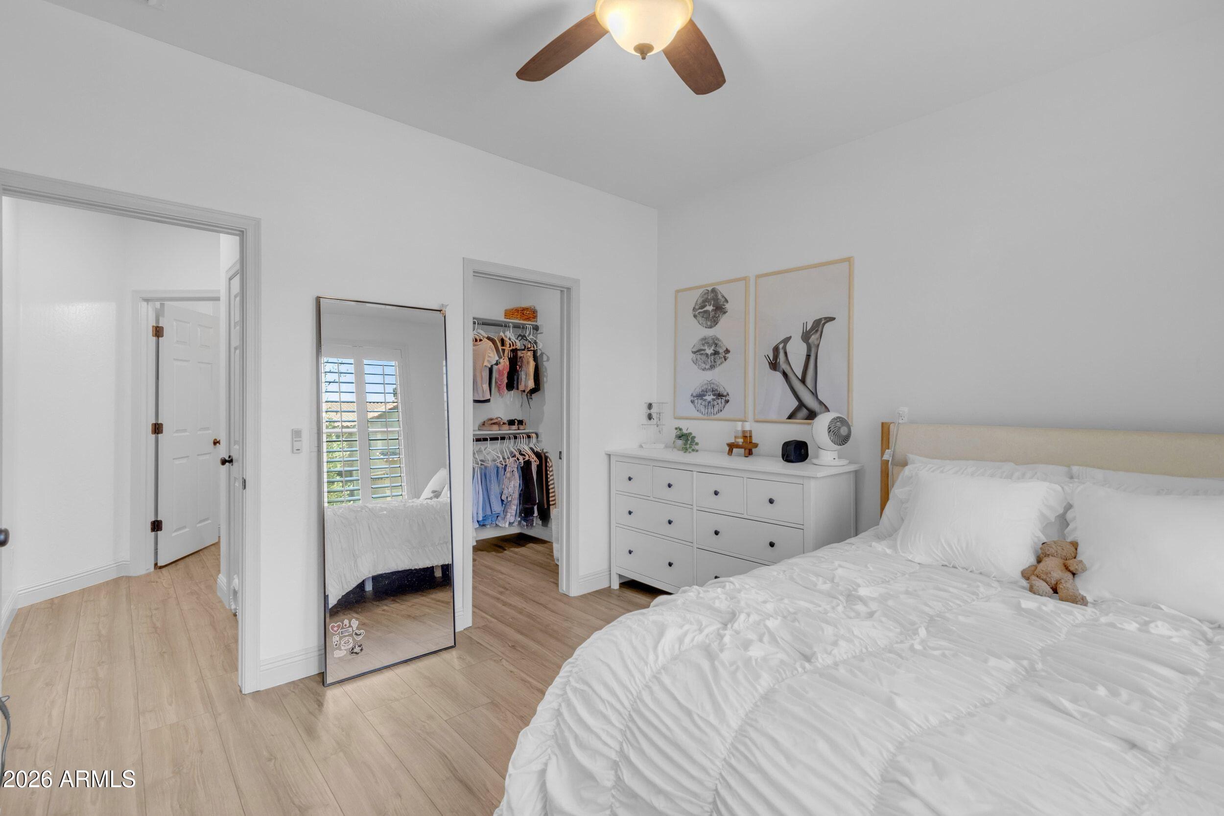 3076 E VALLEJO Drive