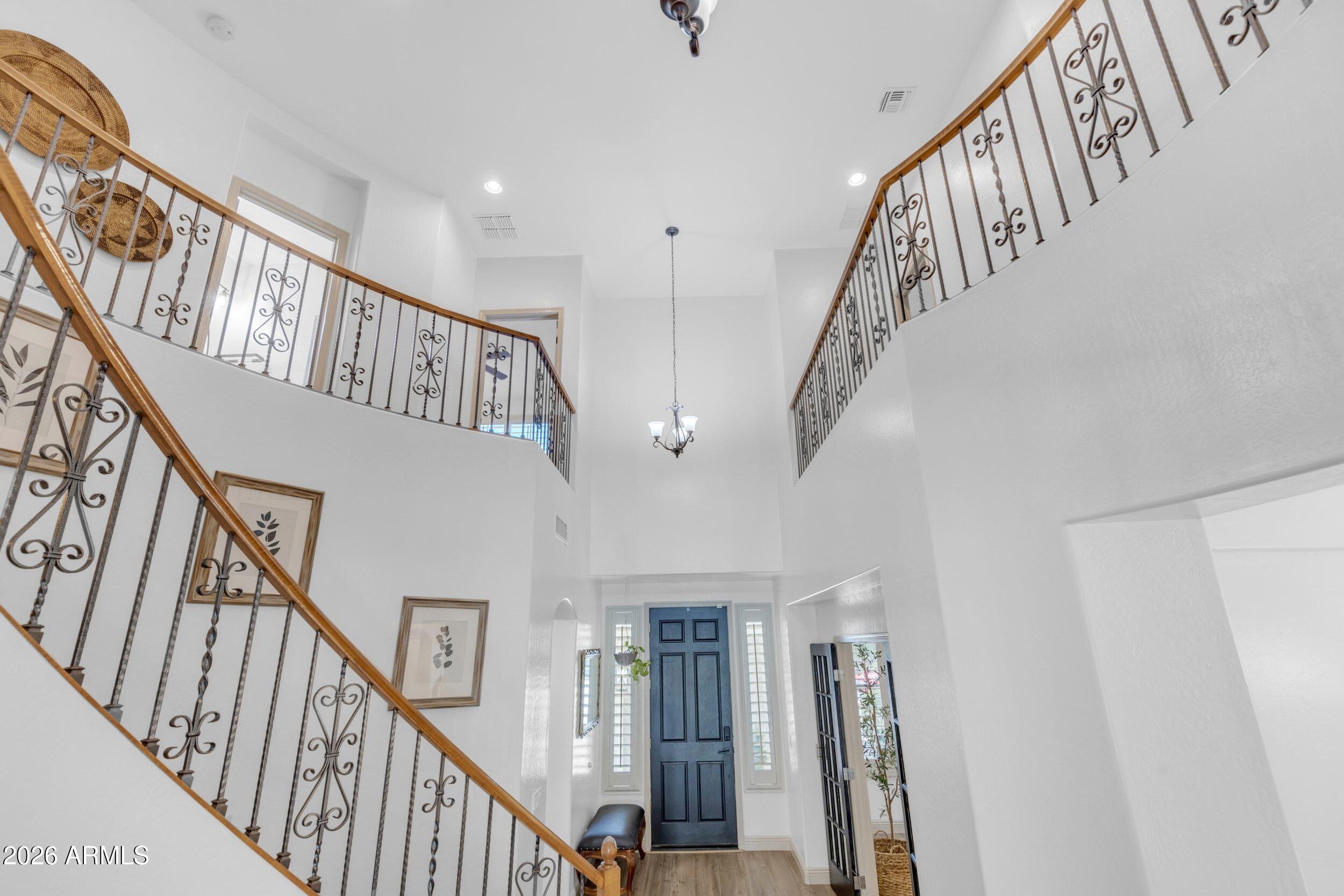 3076 E VALLEJO Drive