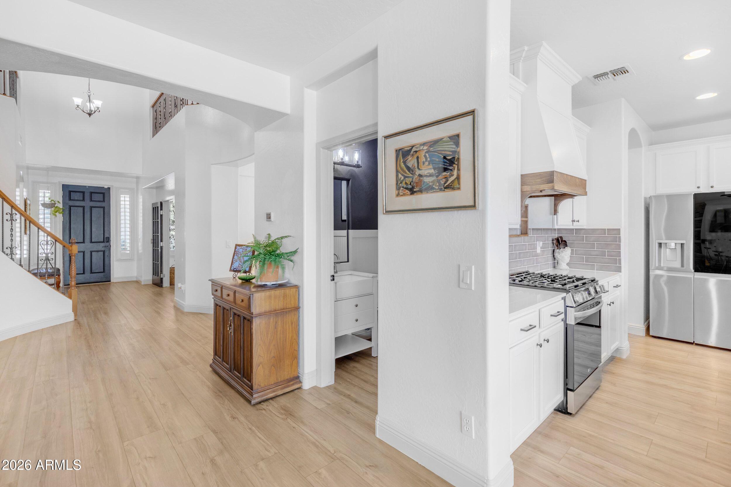 3076 E VALLEJO Drive