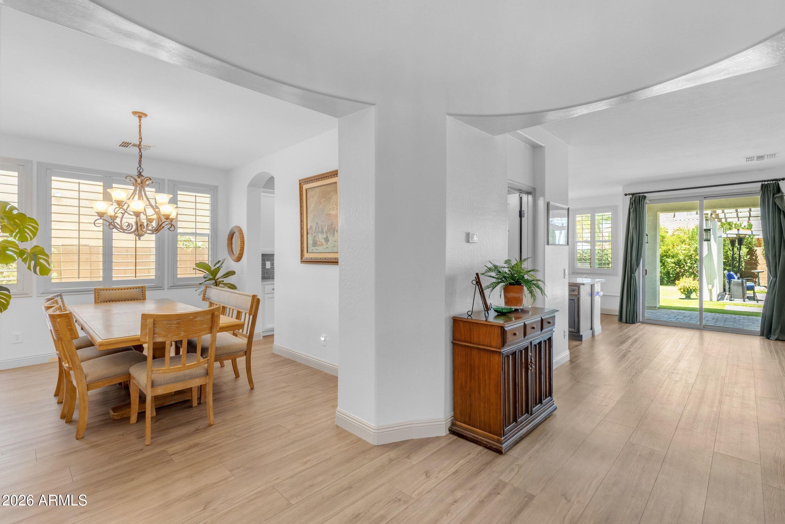 3076 E VALLEJO Drive