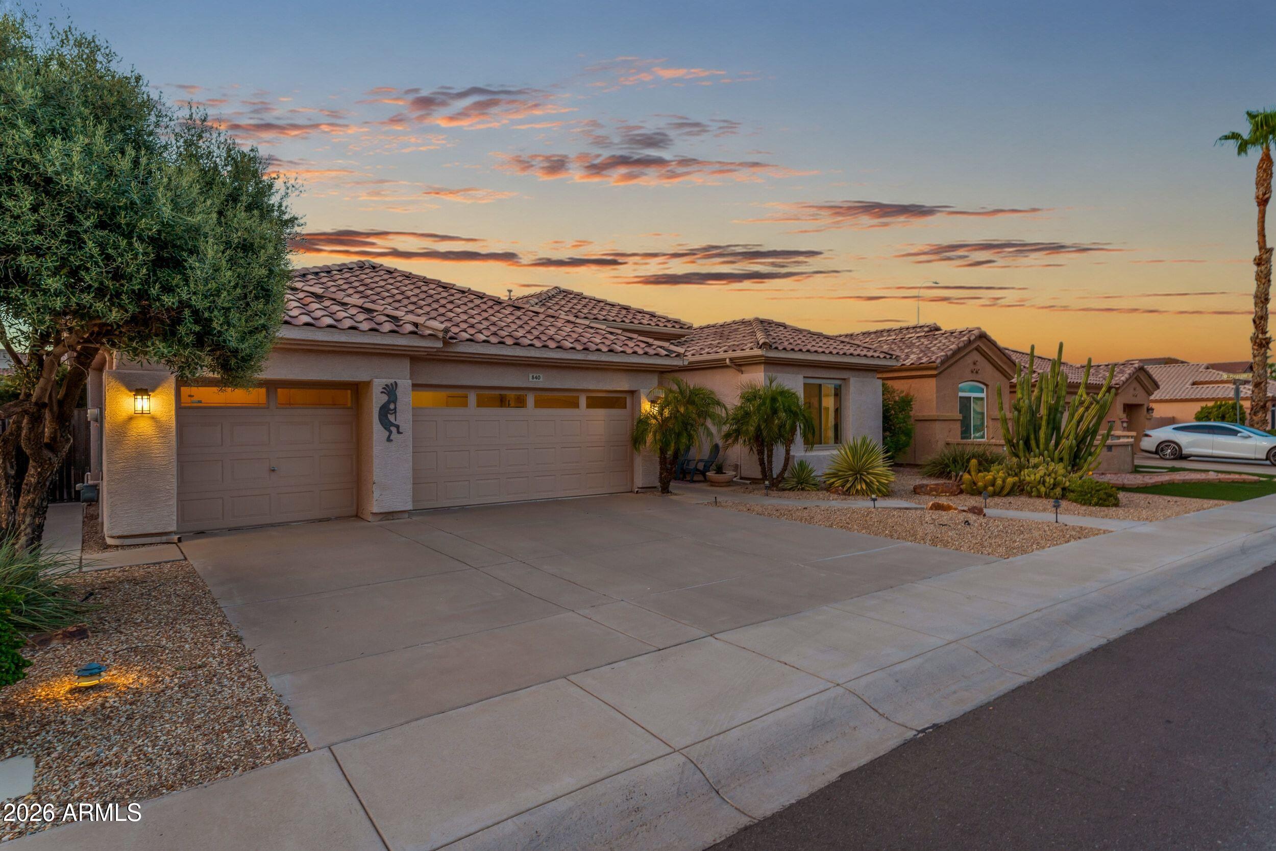 840 W CHERRYWOOD Drive