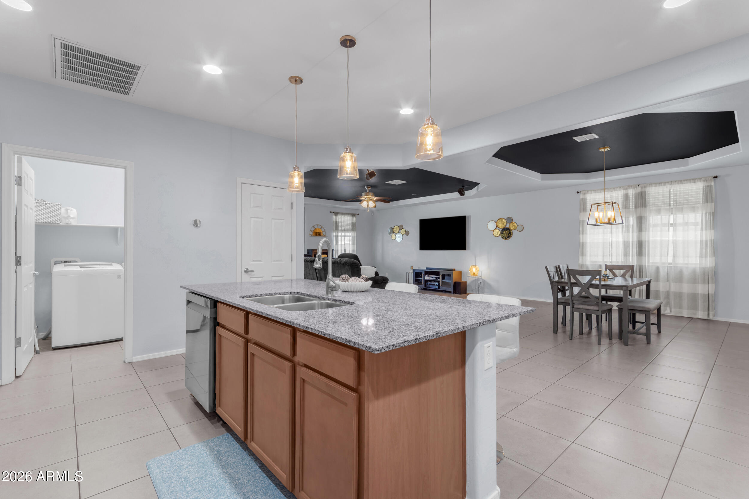 7913 S 41ST Drive
