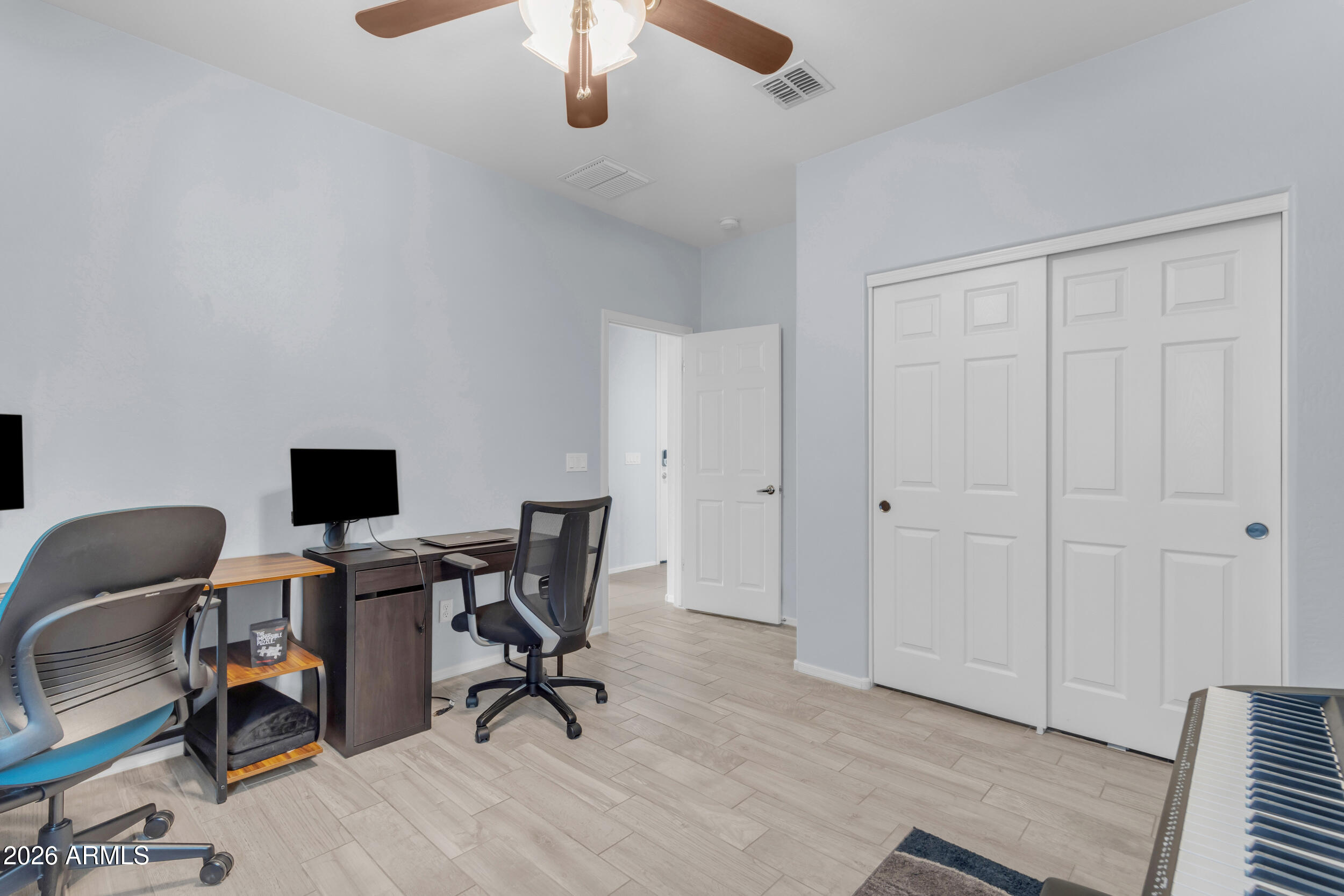 7913 S 41ST Drive