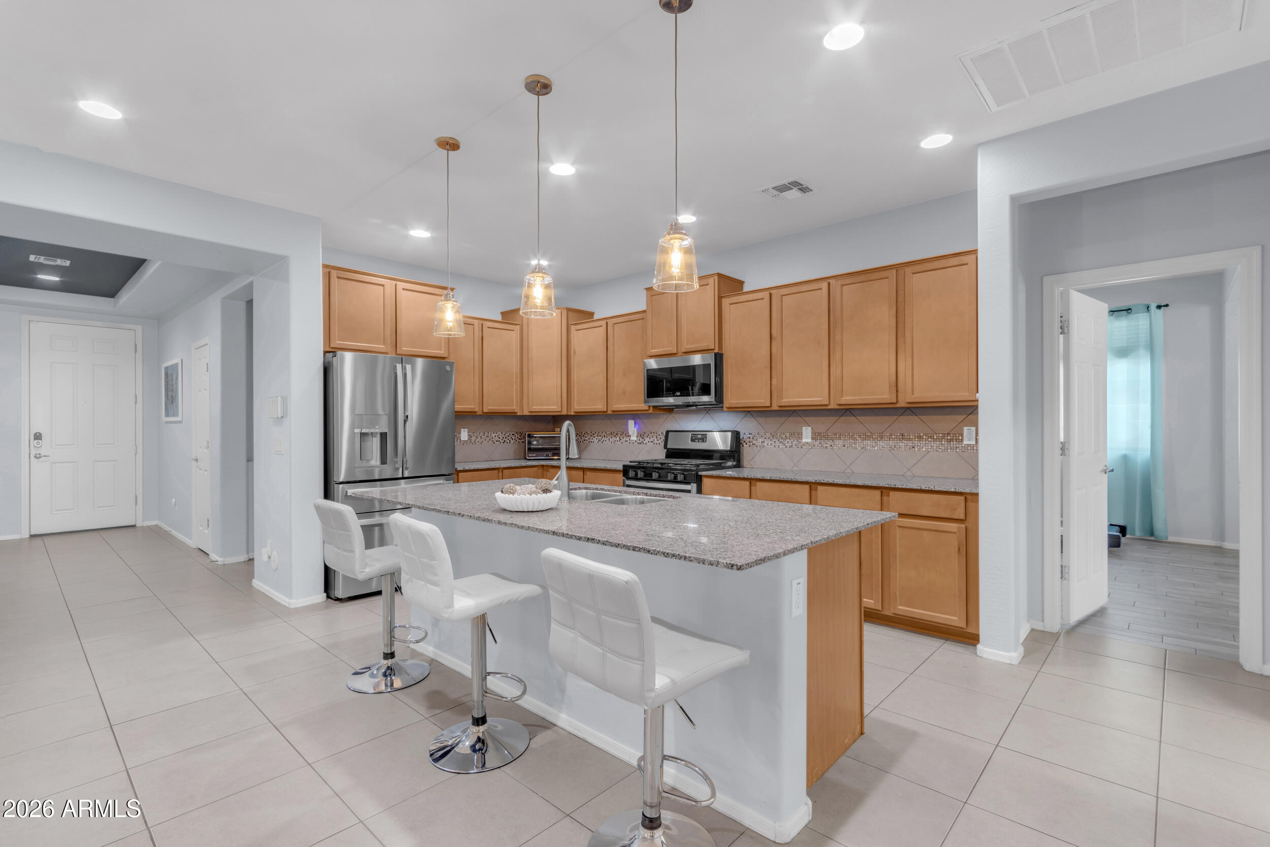7913 S 41ST Drive