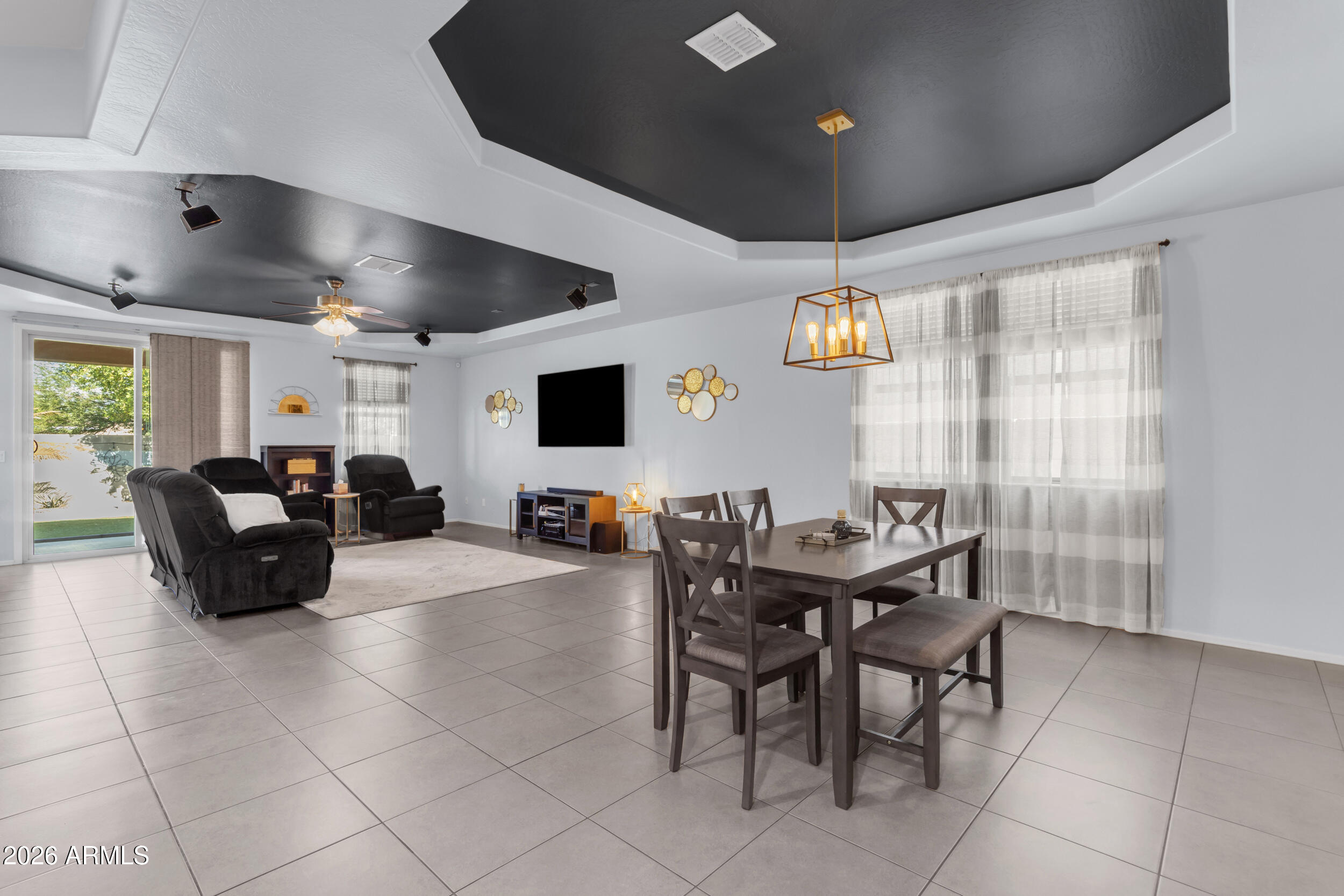 7913 S 41ST Drive