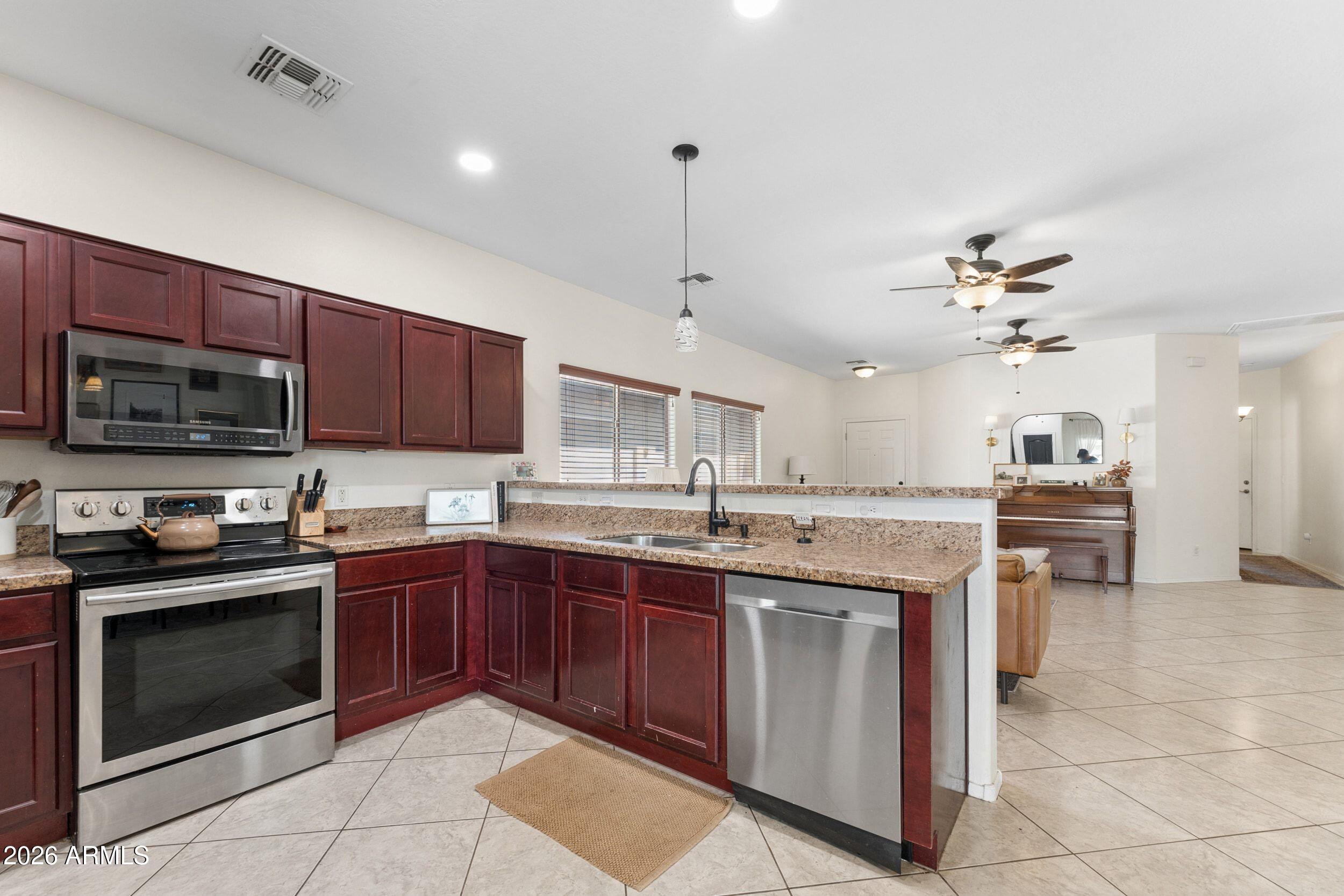 1404 W SANTA GERTRUDIS Trail